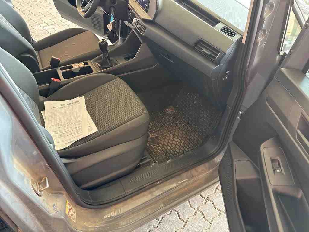 Volkswagen Caddy 2.0 TDI KLIMA RADIO TEMPO MFL DAB 9