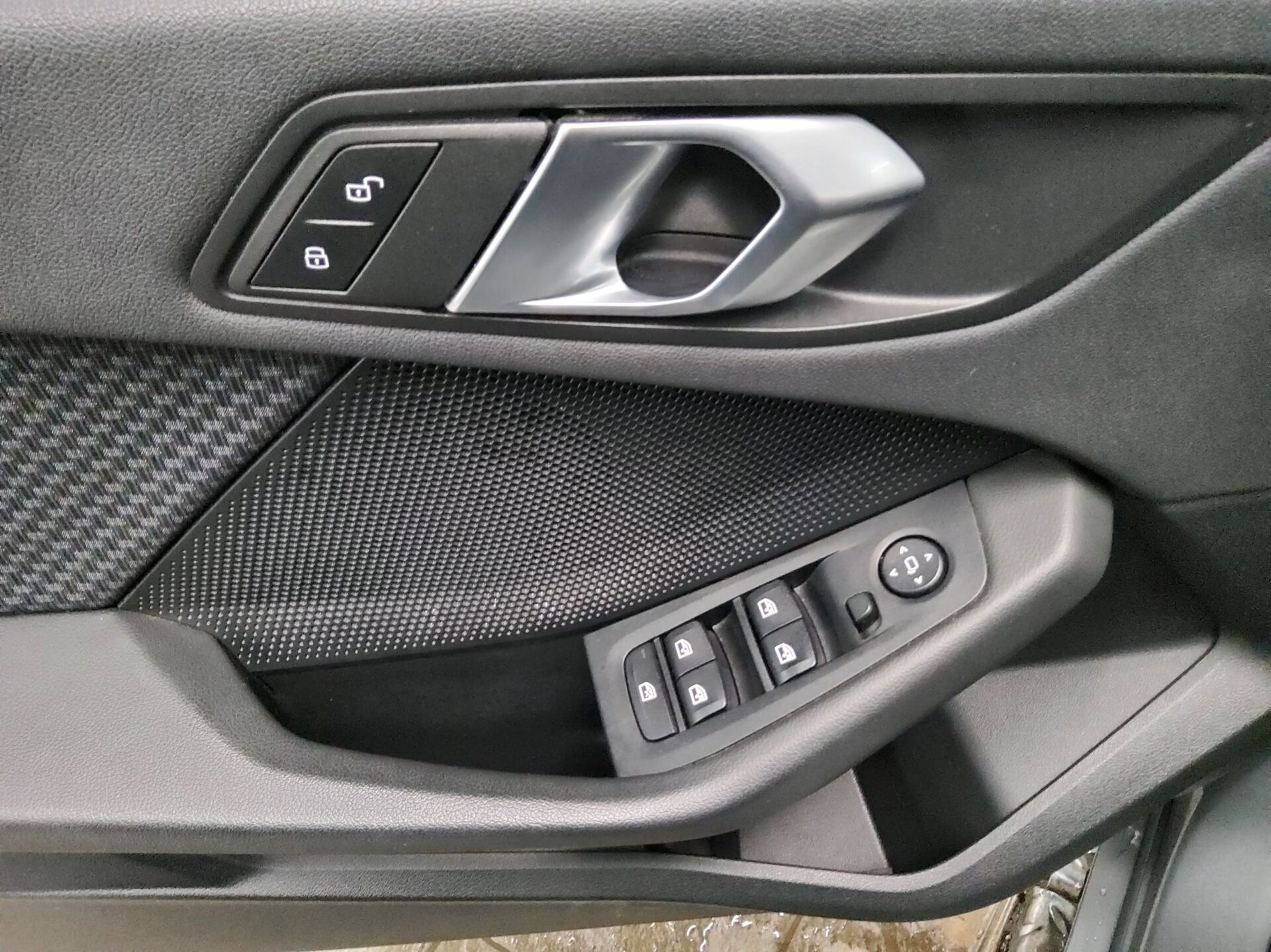 BMW 116d Advantage Navi LED LC-Pro PDC SHZ 10