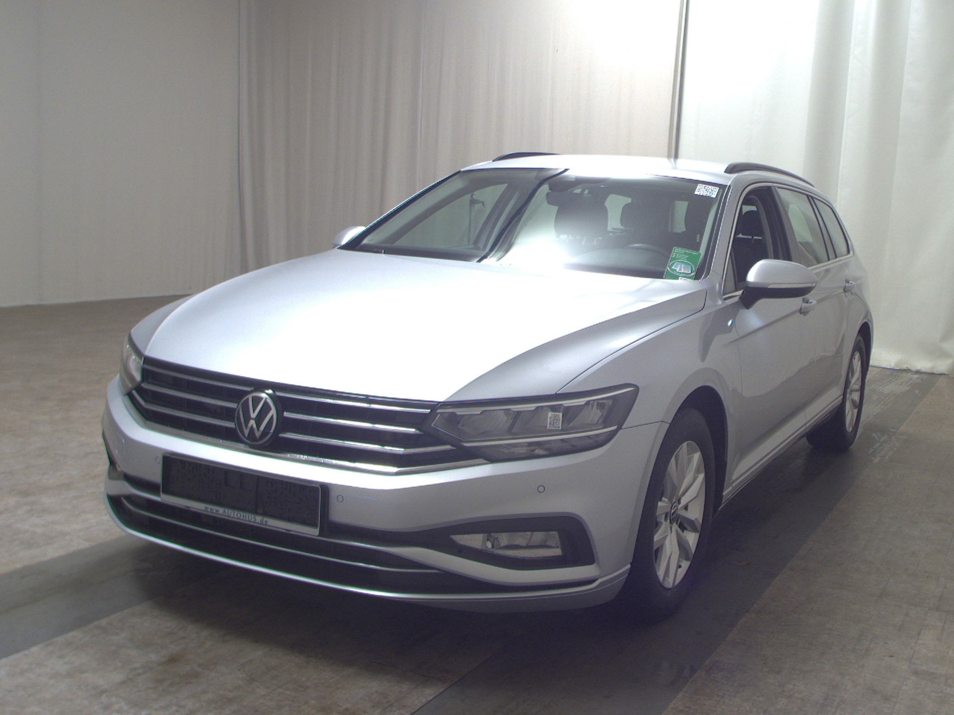 Volkswagen Passat Var. 2.0 TDI Business Navi LED RFK ACC 2