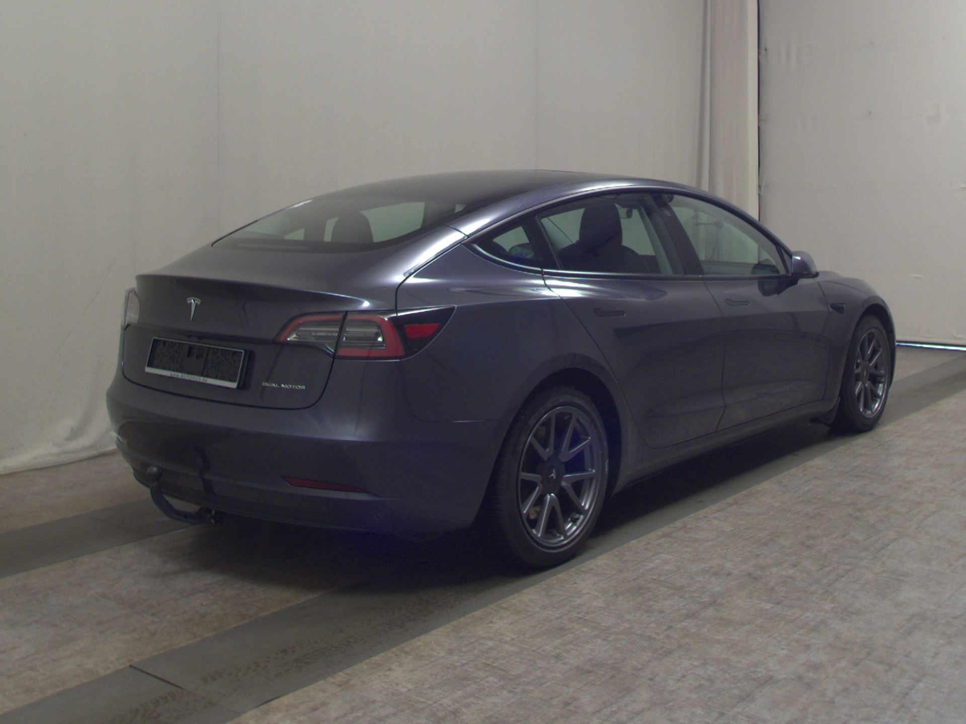 Tesla Model 3 Long Range AWD Navi LED Pano Leder AHK 4