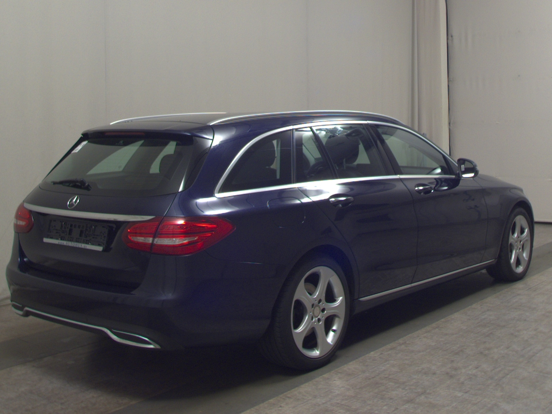 Mercedes-Benz C 250 T d Avantgarde Leder LED PDC Navi Shz 4