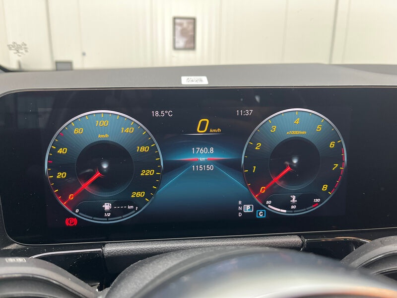 Mercedes-Benz GLA 200 AMG-Line NAVI KLIMA LED SPORTSITZE SHZ 7