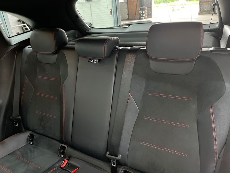 Mercedes-Benz GLA 200 AMG-Line NAVI KLIMA LED SPORTSITZE SHZ 10