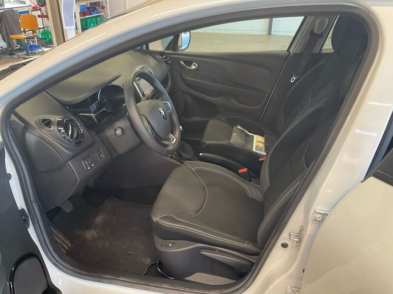Renault Clio 1.0 RADIO TEMPO 9