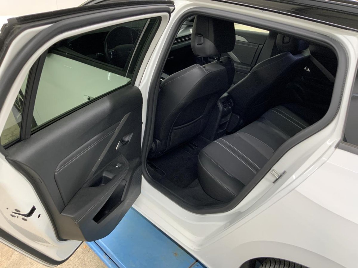Opel Astra ST 2.0 D GS Line Navi LED Shz T-Leder RFK 8