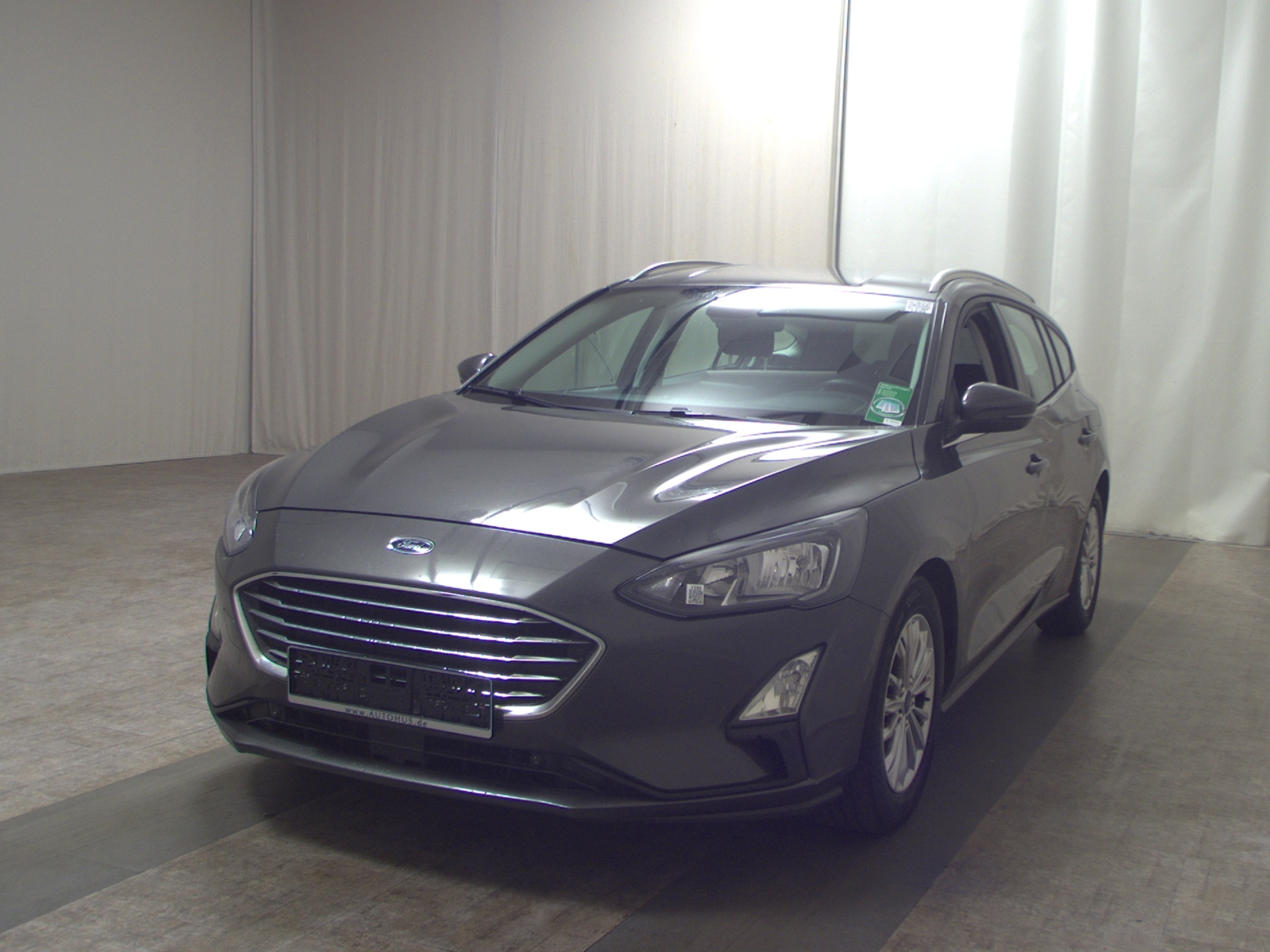 Ford Focus Turnier 1.5 EB Titanium NAVI KLIMAAUT LED SHZ PDC 2