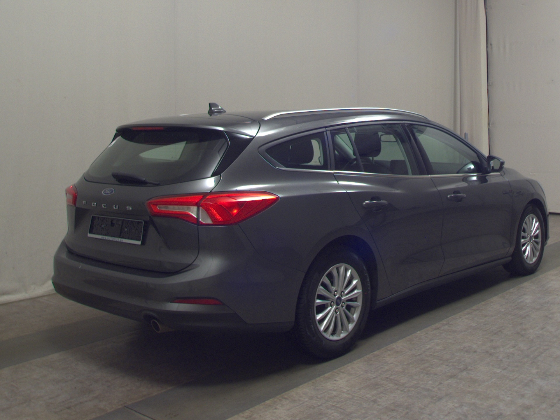 Ford Focus Turnier 1.5 EB Titanium NAVI KLIMAAUT LED SHZ PDC 4