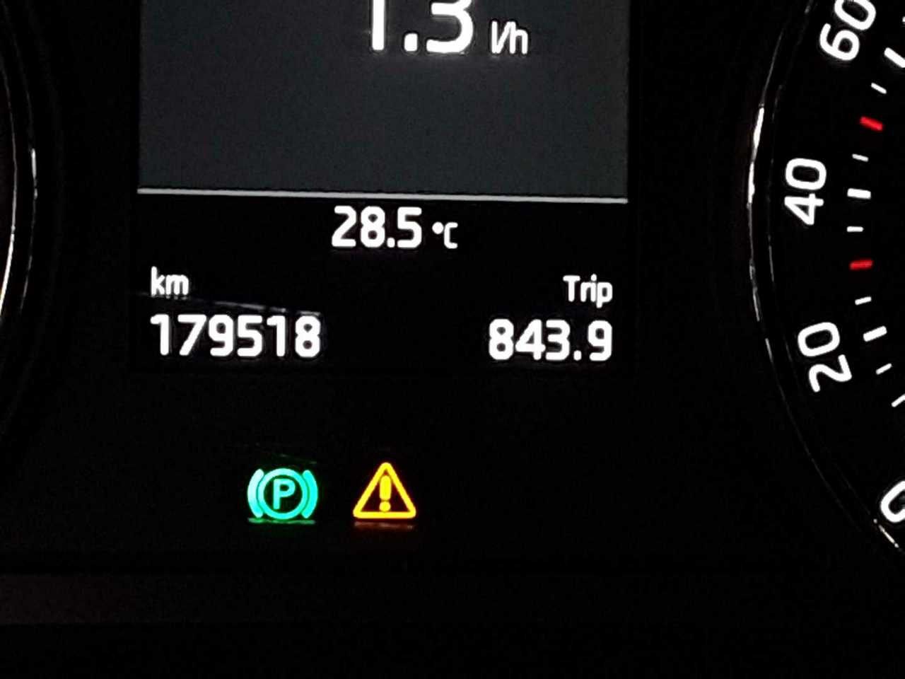 Skoda Octavia Kombi 2.0 TDI Ambition LED SHZ KLIMAAUT PDC LENKRADHZG 10