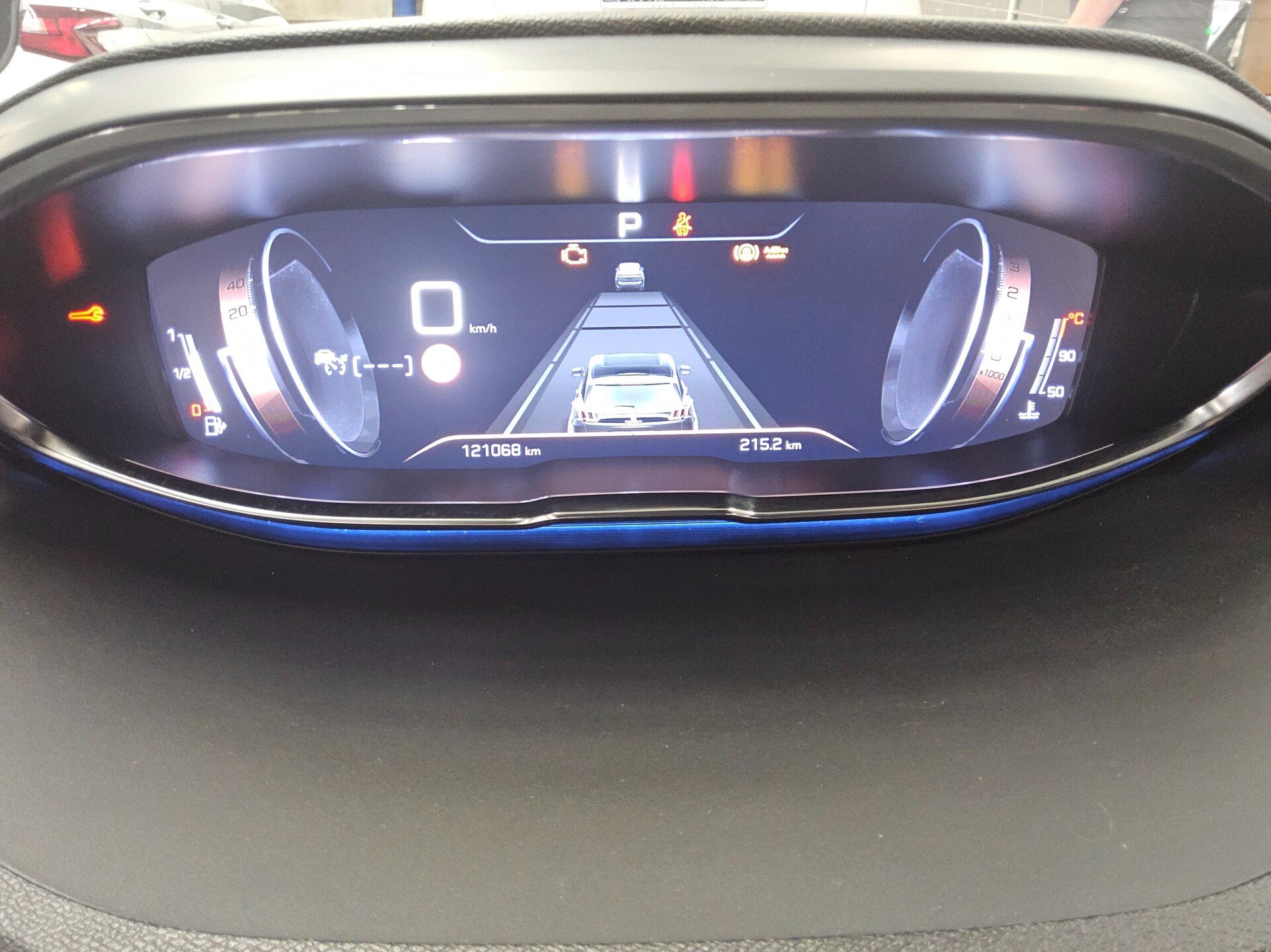 Peugeot 3008 1.5 BlueHDi 130 Allure Navi LED AHK RFK 8