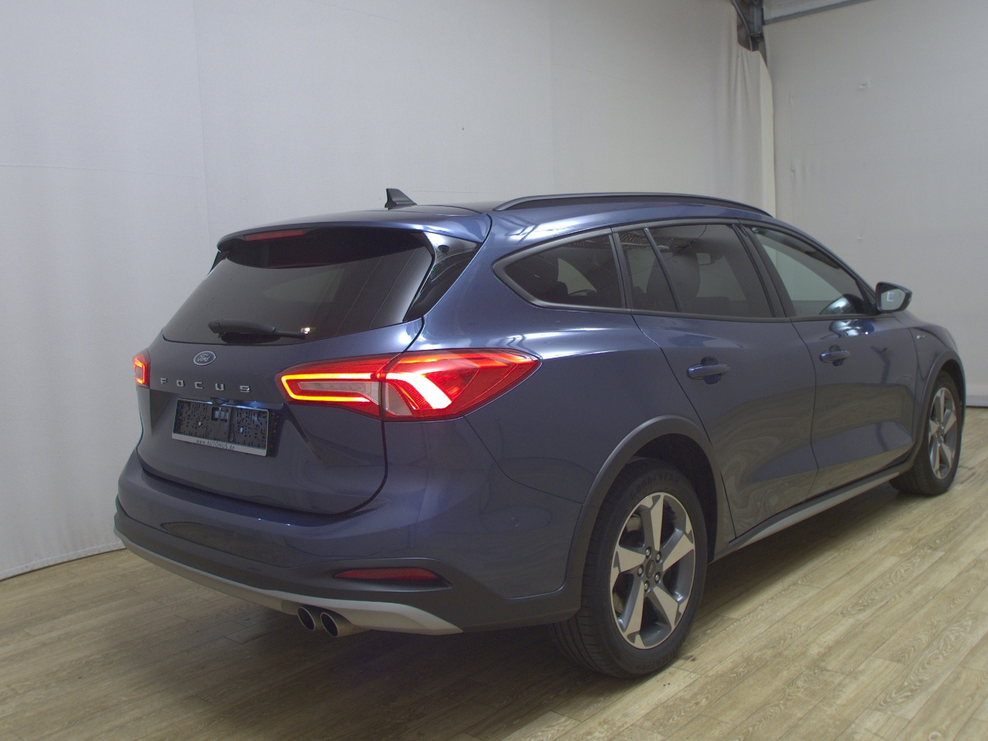 Ford Focus Turnier 2.0 EB Active X Navi LED ACC RFK 4