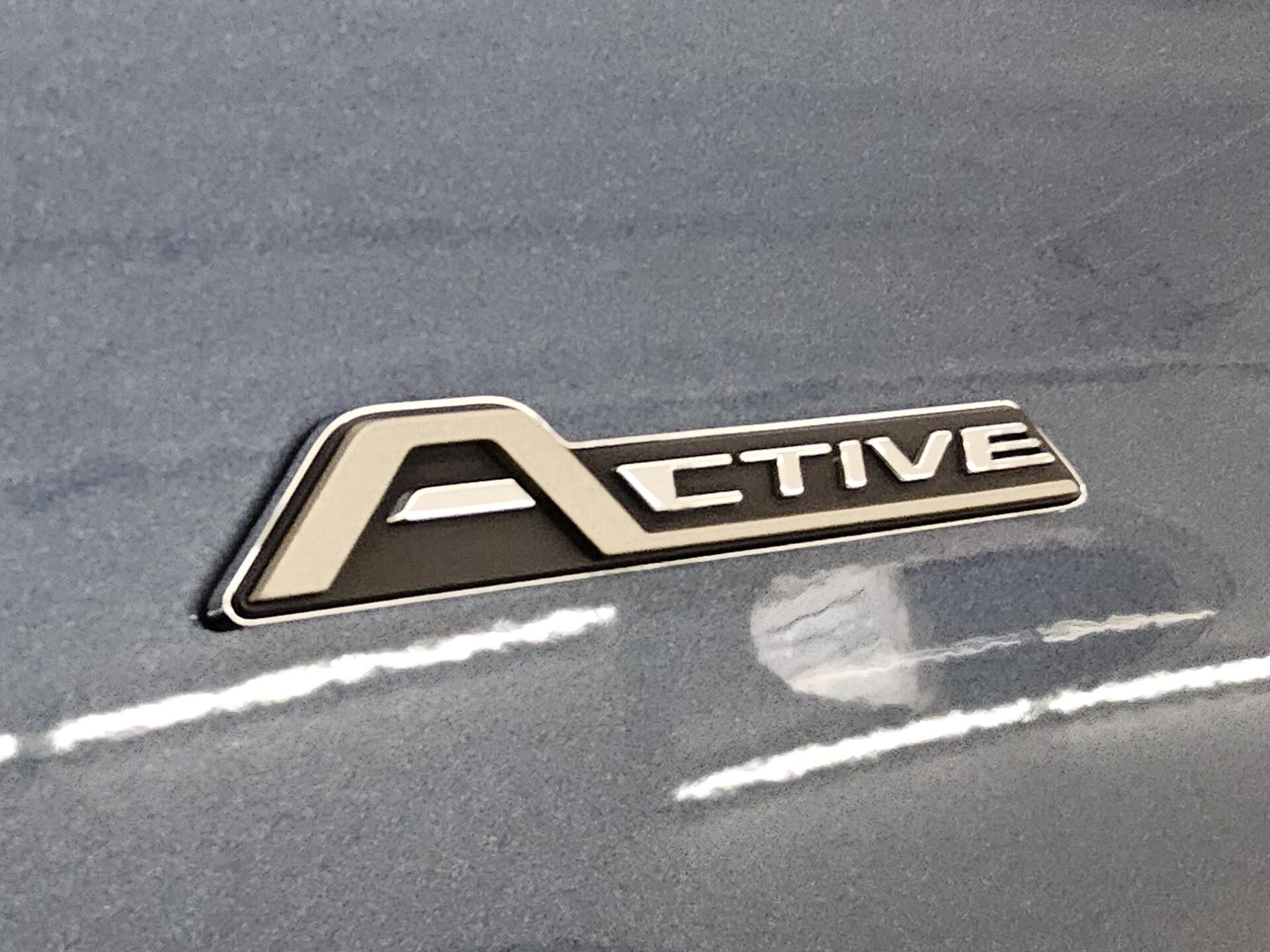 Ford Focus Turnier 2.0 EB Active X Navi LED ACC RFK 12