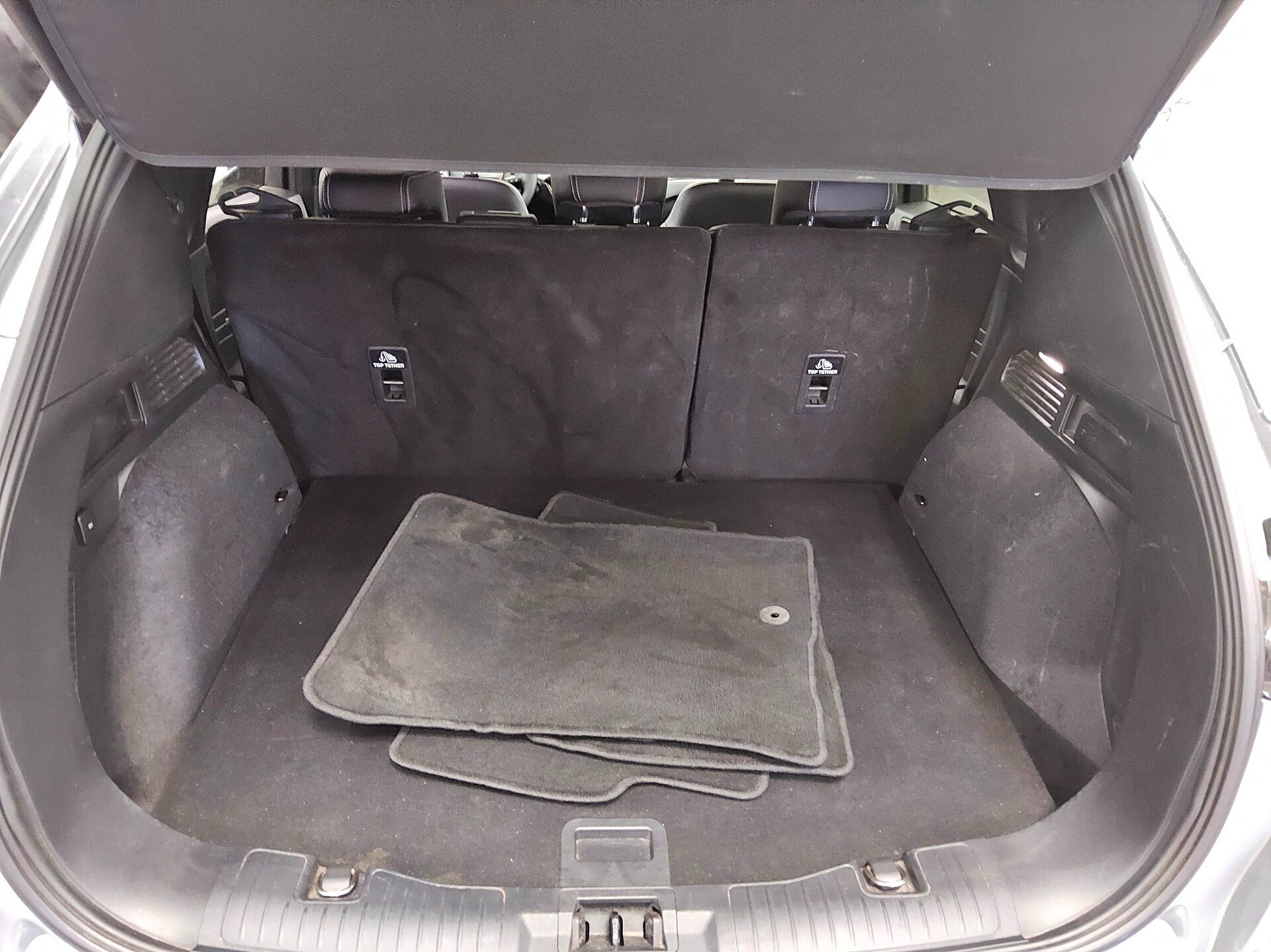 Ford Kuga 2.0 EB Titanium X Navi LED vc B&O RfK ACC 10