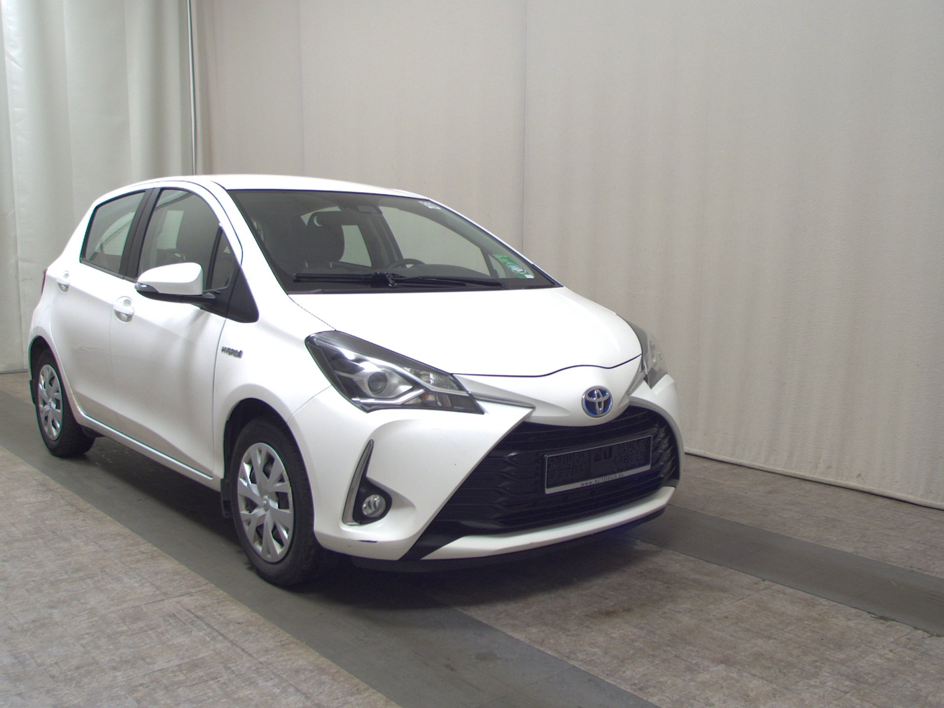 Toyota Yaris 1.5 Navi 3
