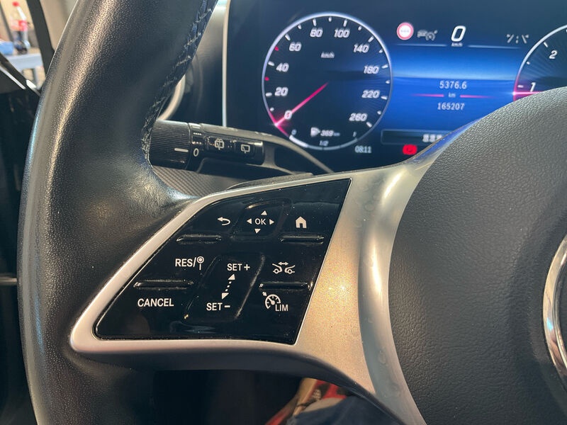 Mercedes-Benz C 220 T d Avantgarde T-Leder Navi LED MBUX 10