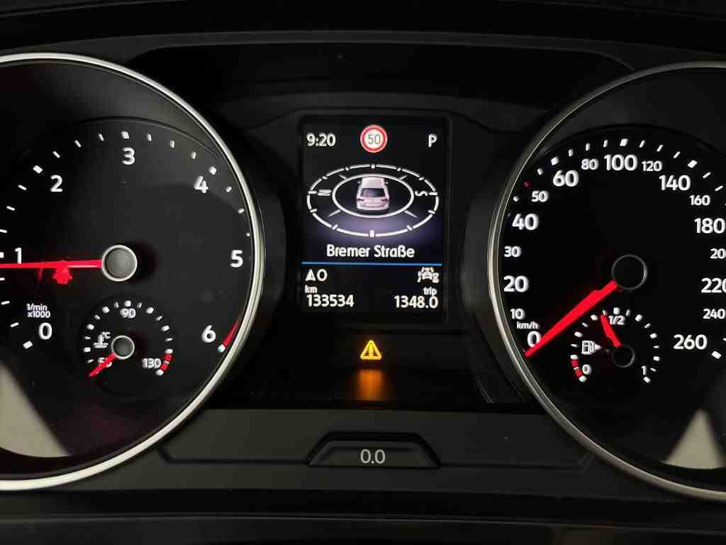 Volkswagen Tiguan 2.0 TDI Life 2.0 TDI Navi LED AHK 8