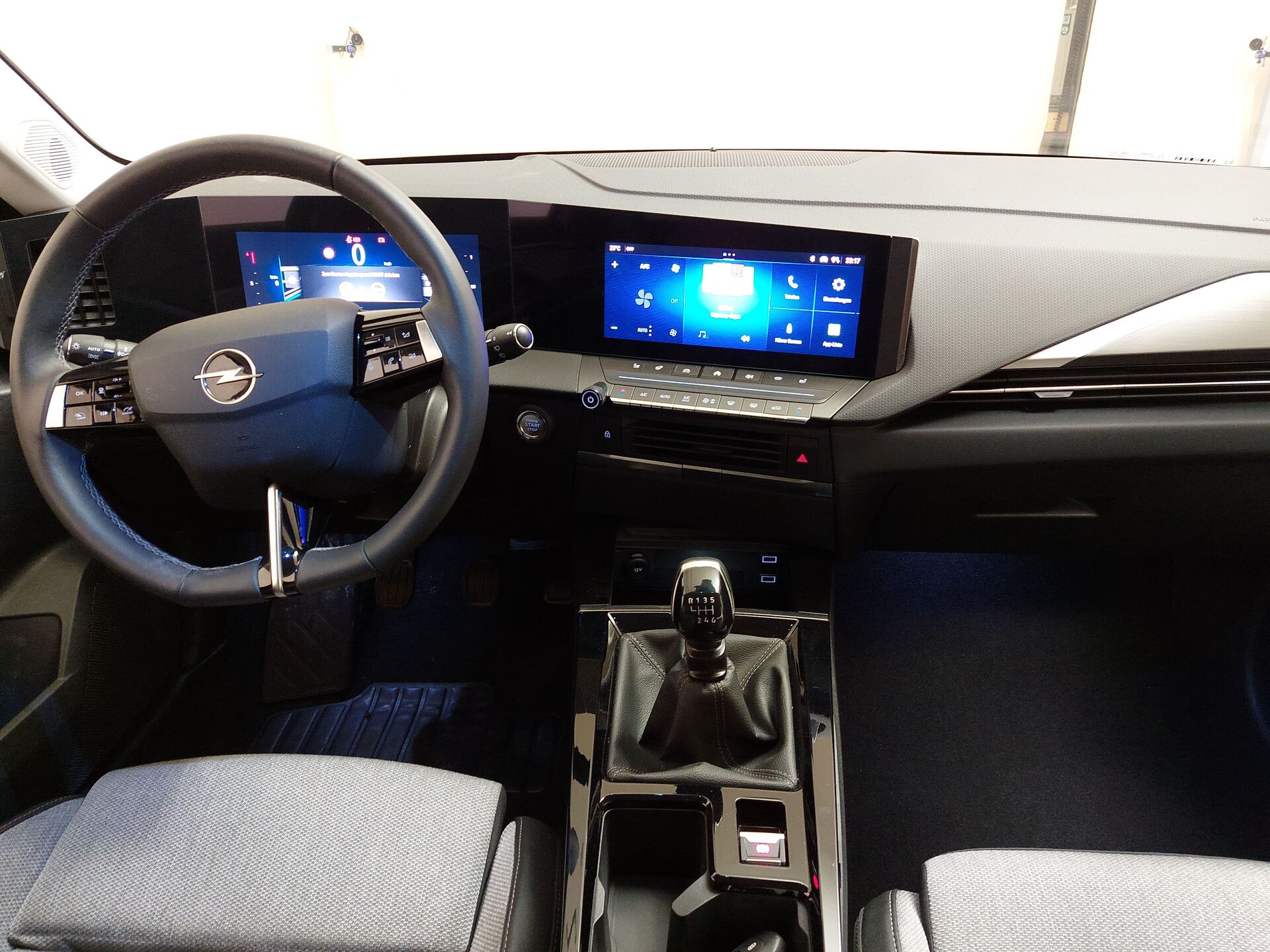 Opel Astra ST 1.5 D Elegance NAVI LED SHZ PDC KAMERA 12