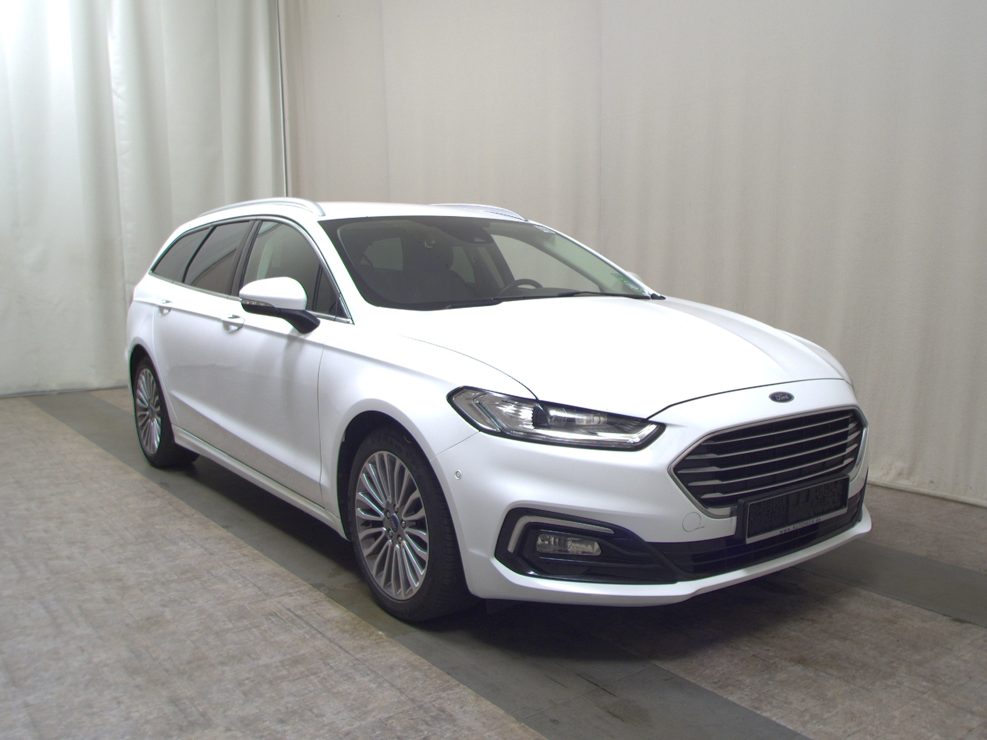 Ford Mondeo Turnier 2.0 EB Titanium Leder Navi LED Sound RFK 3