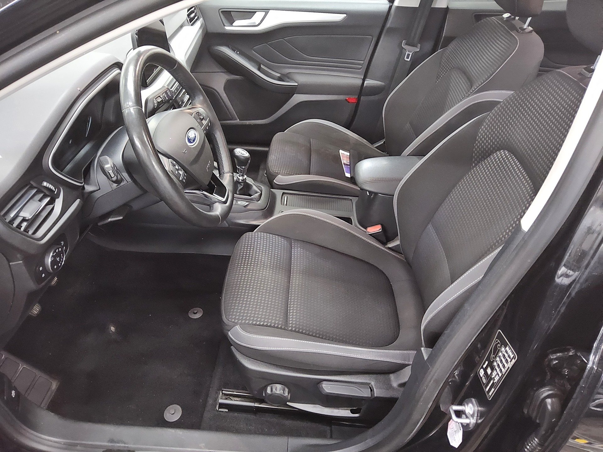 Ford Focus Turnier 2.0 EB Cool&Connect Navi Rfk Ahk 8