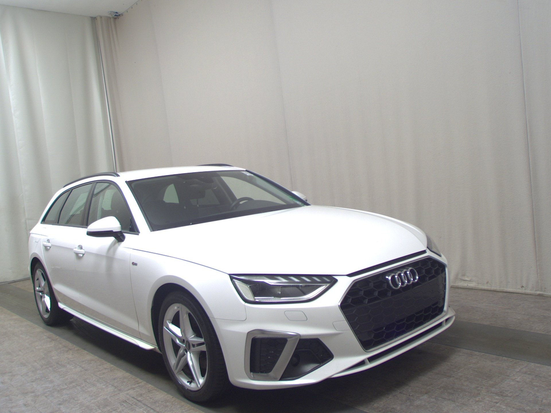 Audi A4 Avant 35 TDI S-Line Matrix-LED Navi AHK vc 3