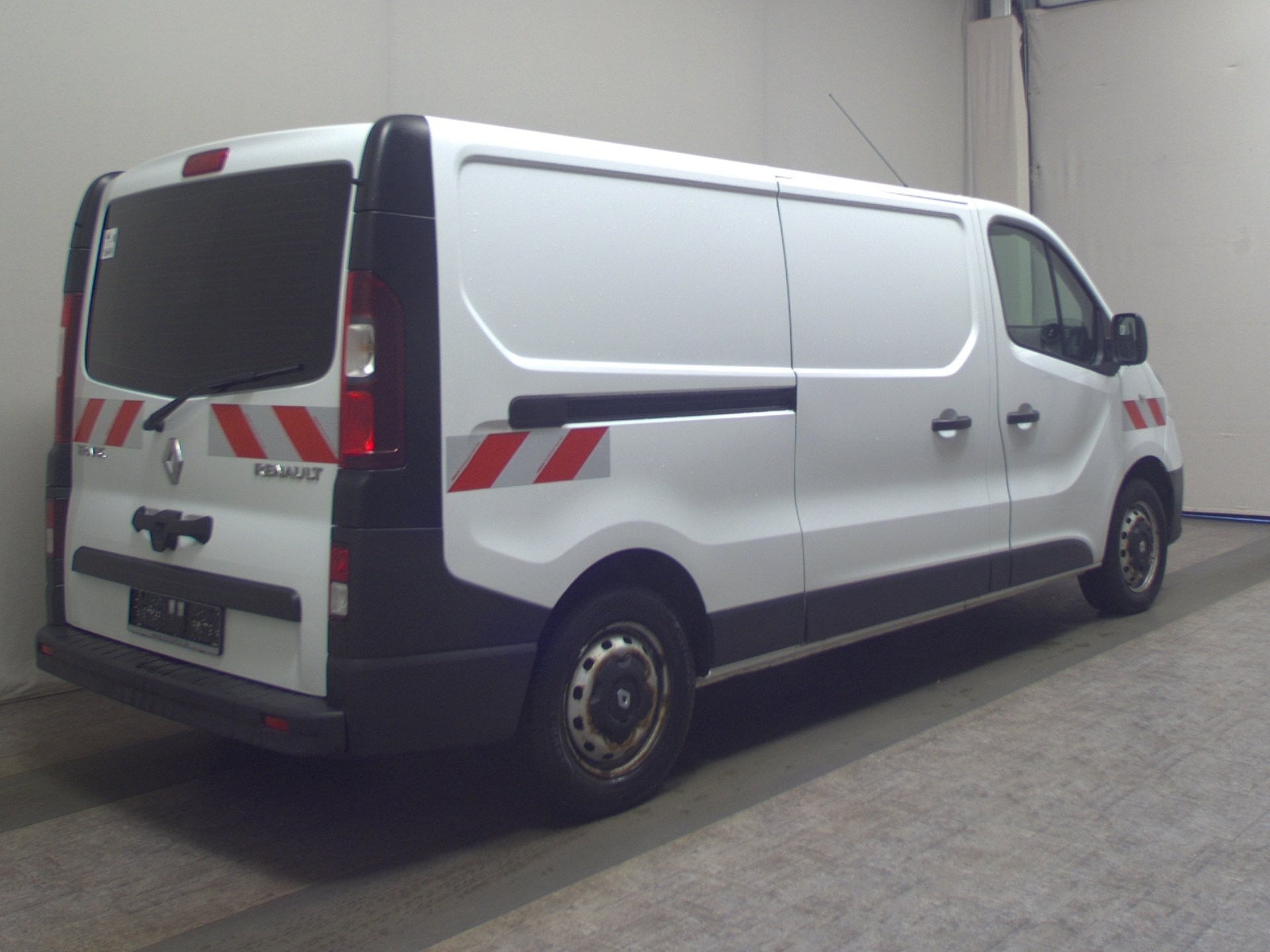 Renault Trafic L2H1 1.6 dCi Regalsystem Navi StHzg PDC 4