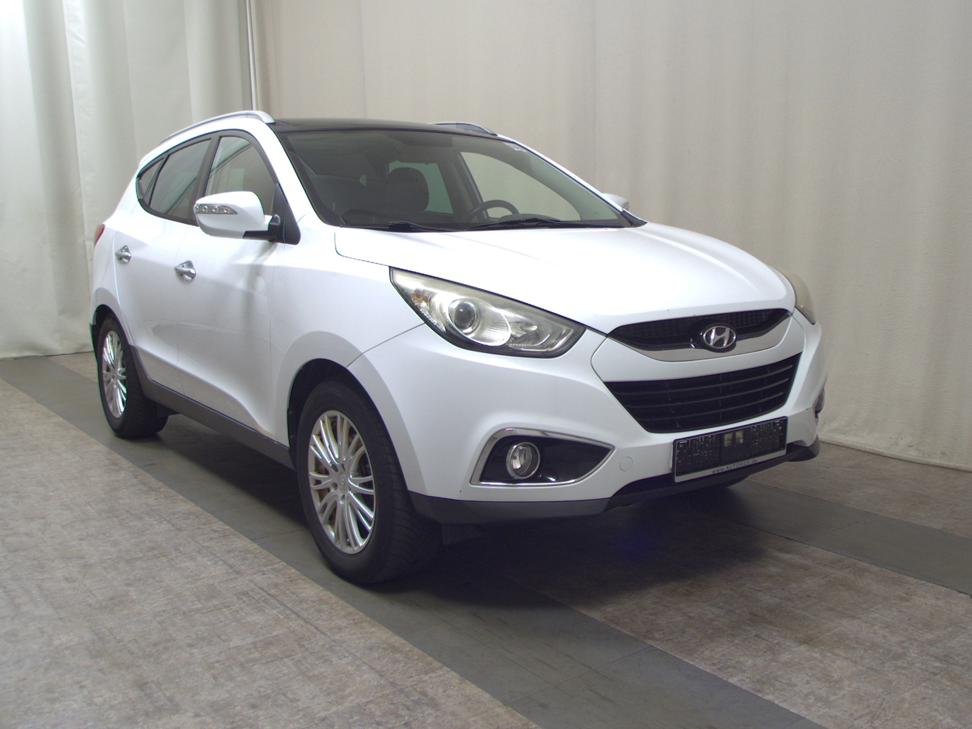 Hyundai Tucson 2.0 CRDI NAVI SHZ LEDER 3