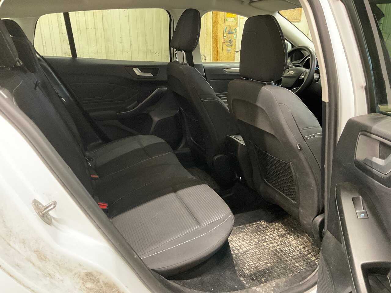 Ford Focus Turnier 2.0 EB Titanium X Navi LED RFK ACC 10