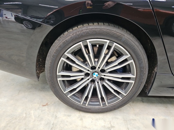 BMW 330e Touring M-Sport Navi LED Shz T-Leder PDC 12