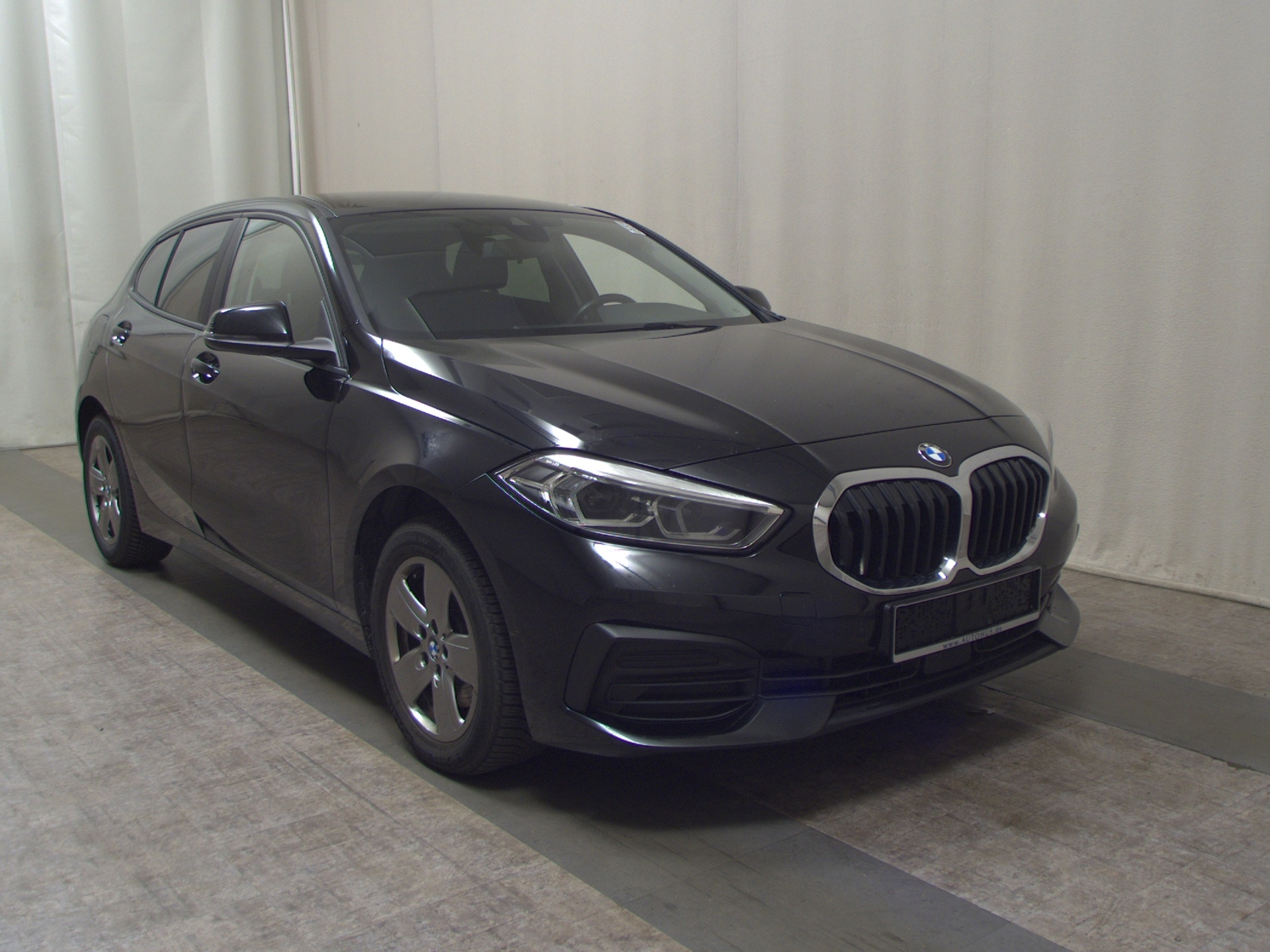 BMW 118i Advantage Navi LED LC-Pro PDC SHZ 3