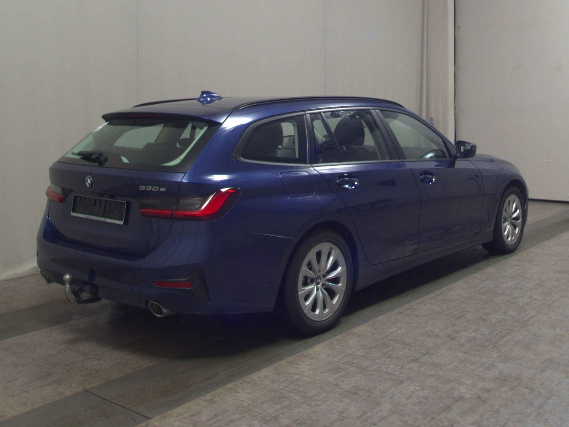 BMW 330e Touring Advantage T-Leder Navi LED LC-Prof 4