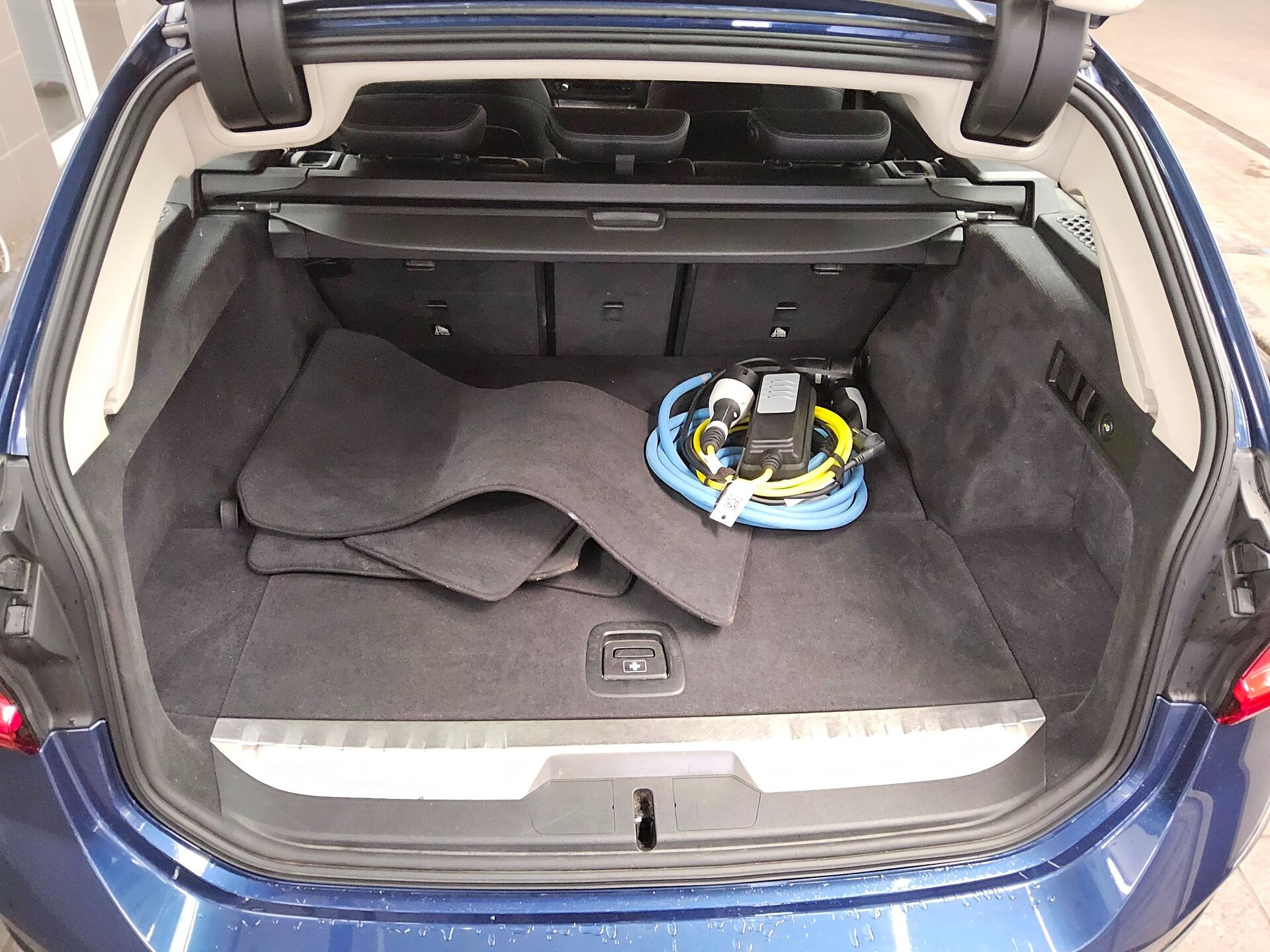 BMW 330e Touring Advantage T-Leder Navi LED LC-Prof 12