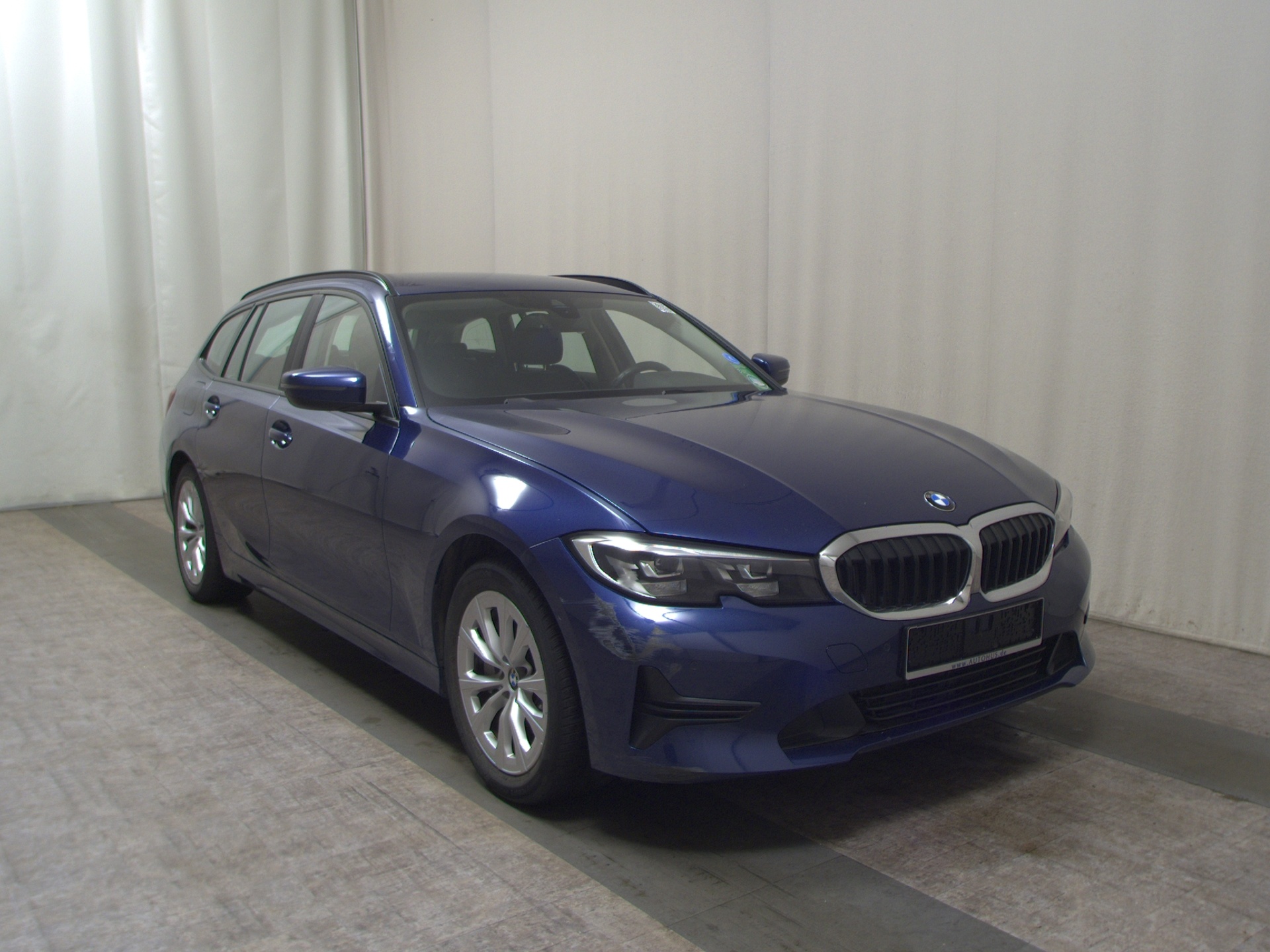 BMW 330e Touring Advantage T-Leder Navi LED LC-Prof 3