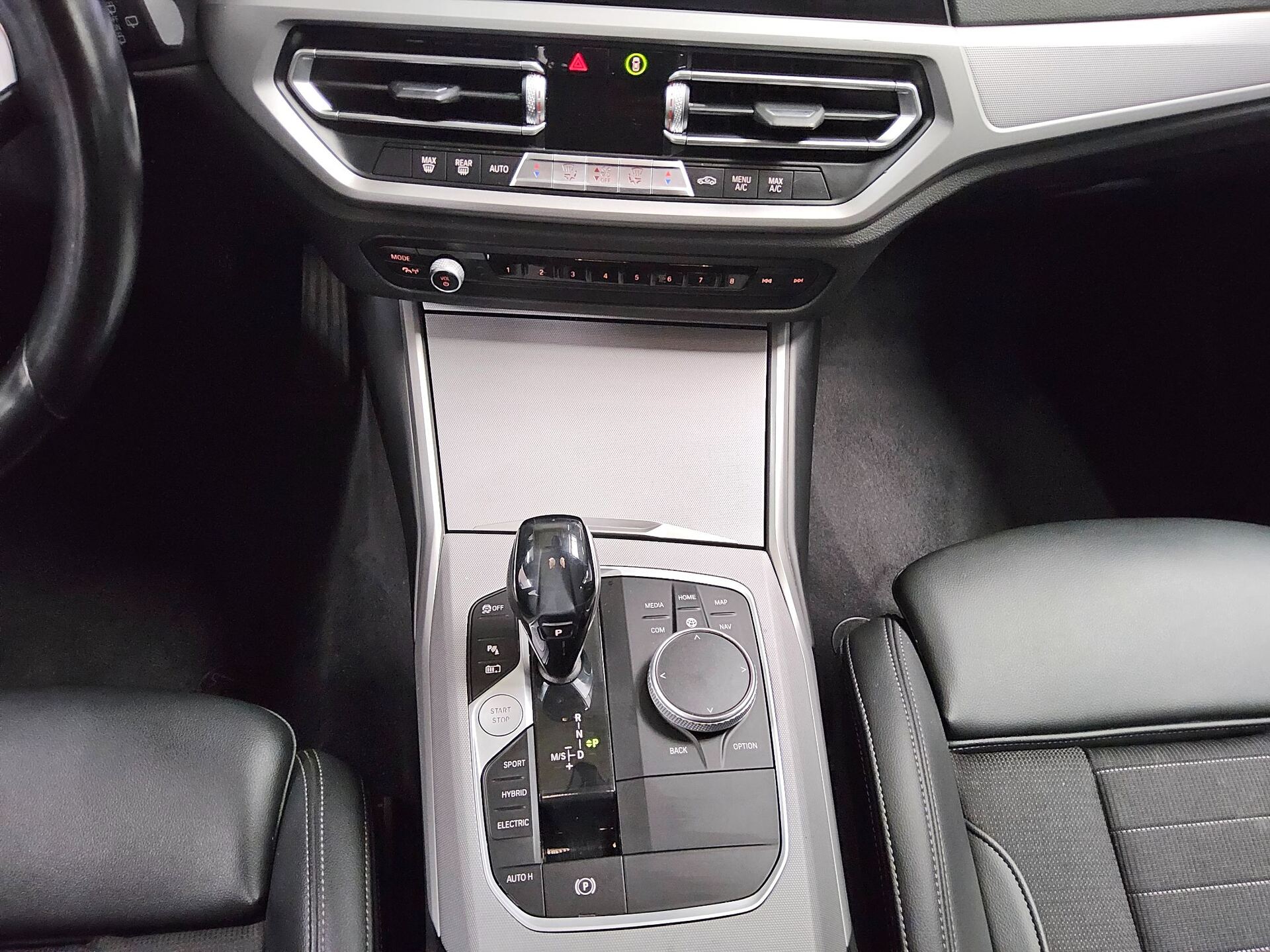 BMW 330e Touring Advantage T-Leder Navi LED LC-Prof 6