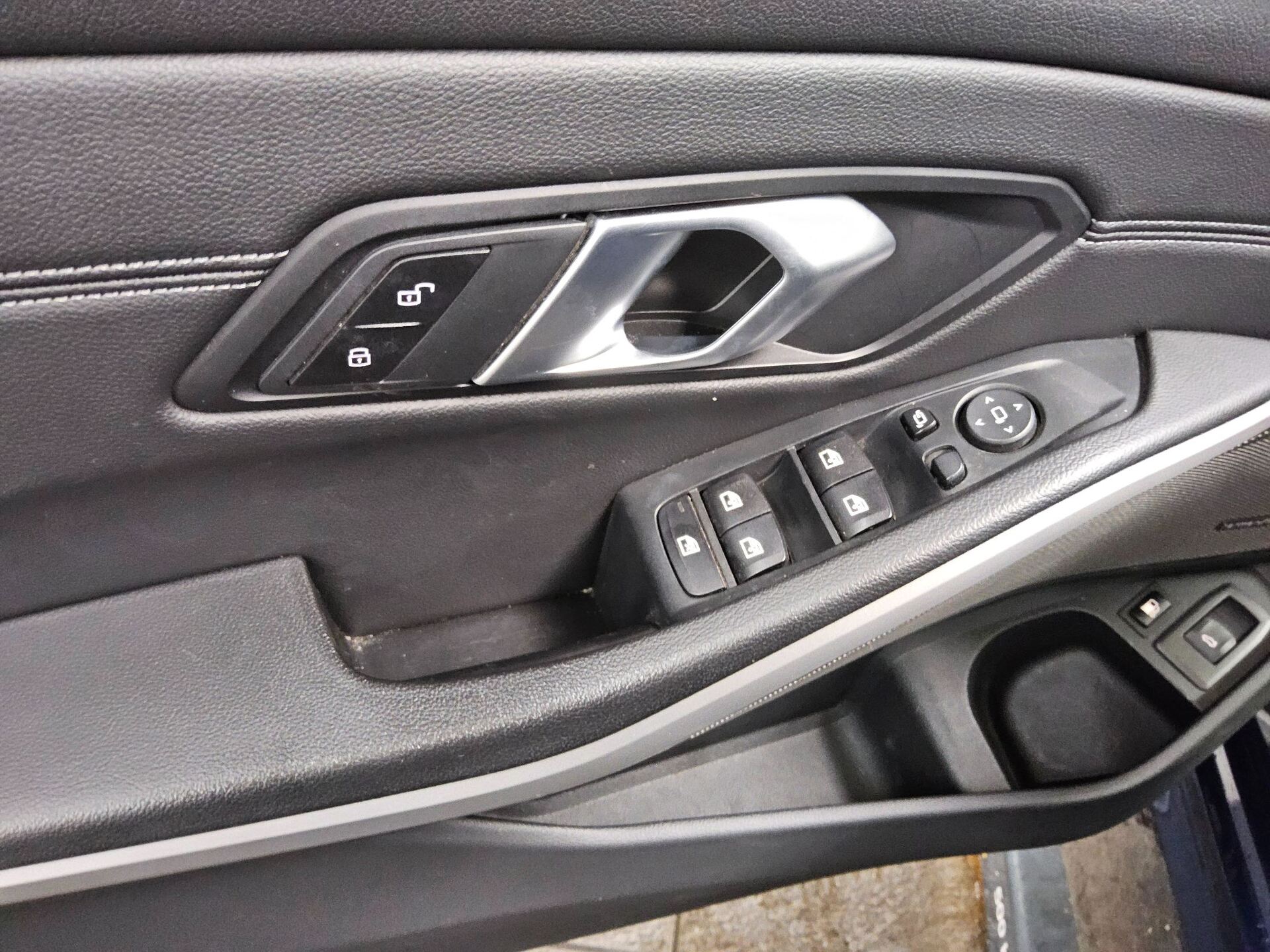 BMW 330e Touring Advantage T-Leder Navi LED LC-Prof 10