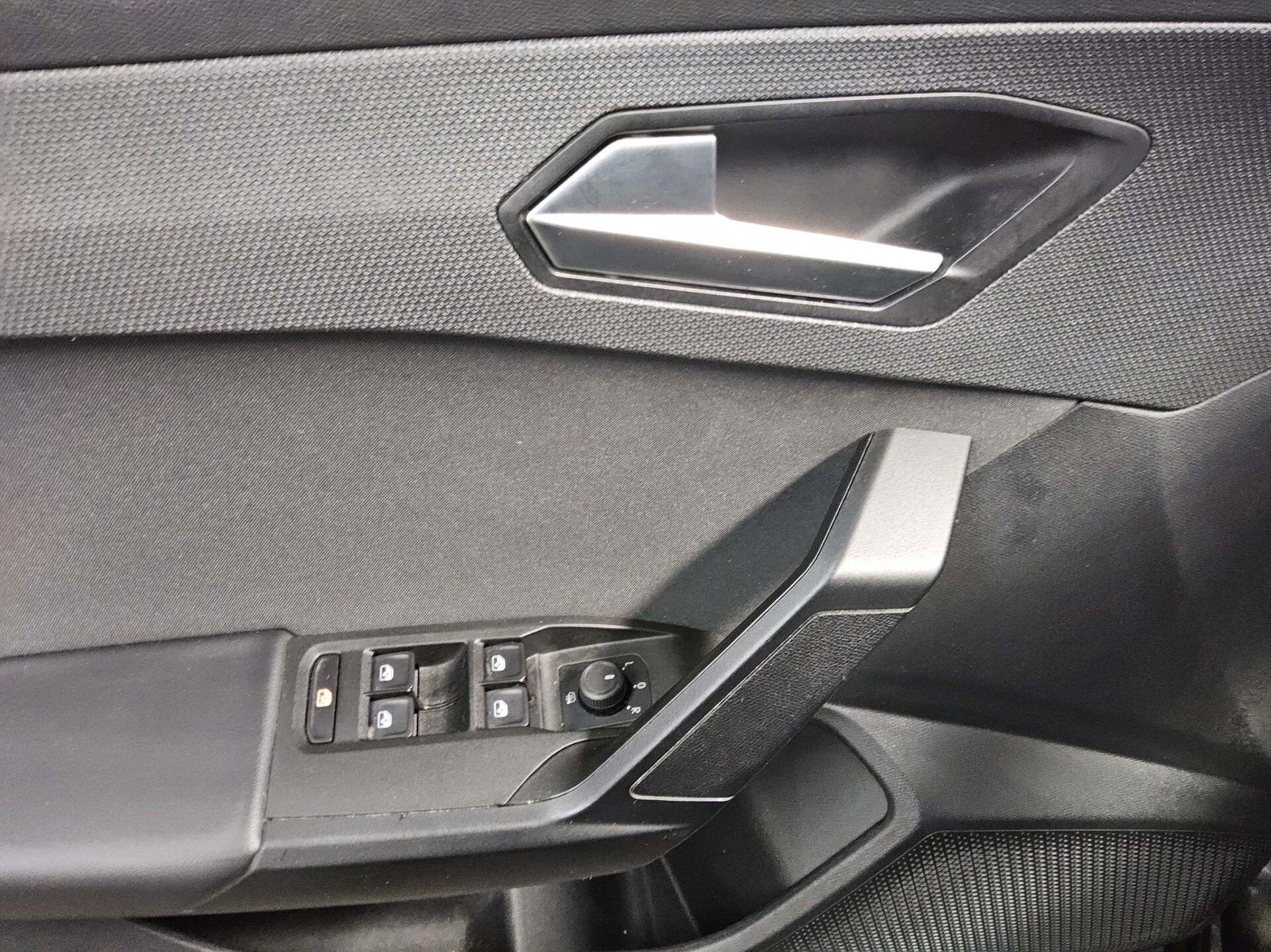 Seat Leon 2.0 TDI LED Virtual DAB 10