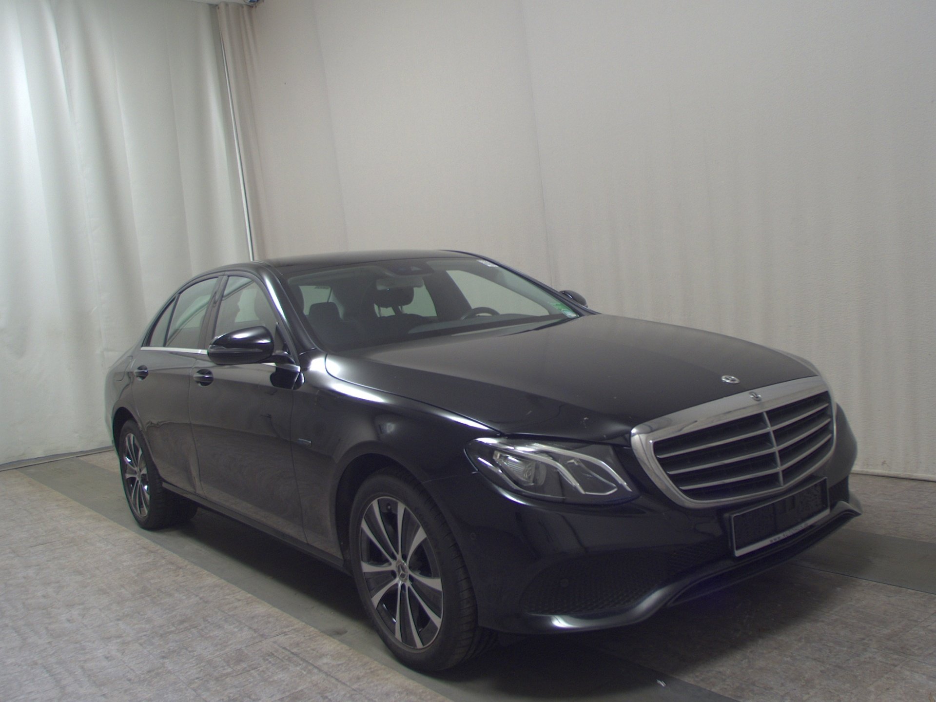 Mercedes-Benz E 300 de Navi LED Rückfahrkamera 3