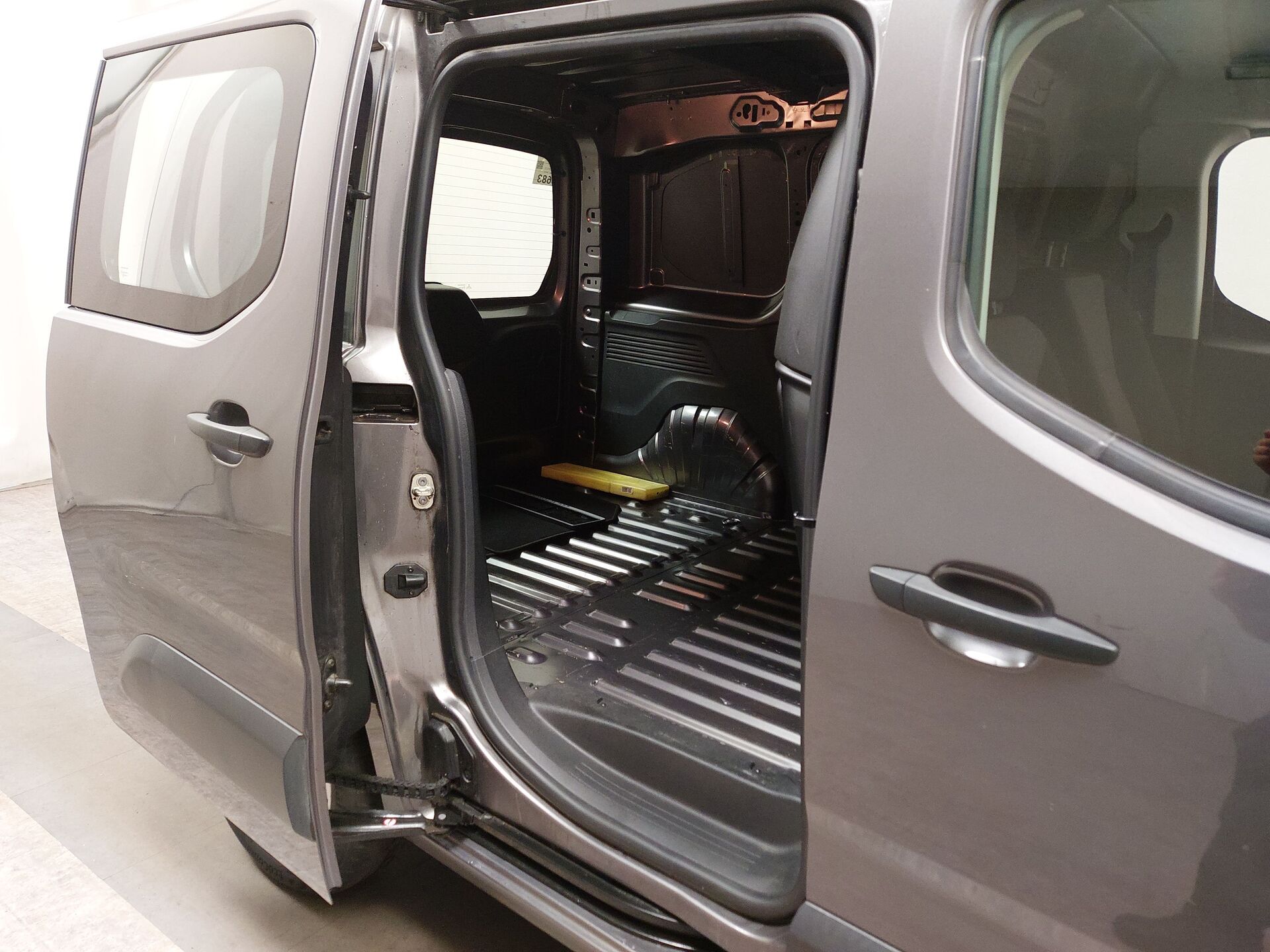 Peugeot Partner 1.5 BlueHDI L1 Kasten NAVI KLIMA RADIO TEMPO VC 14