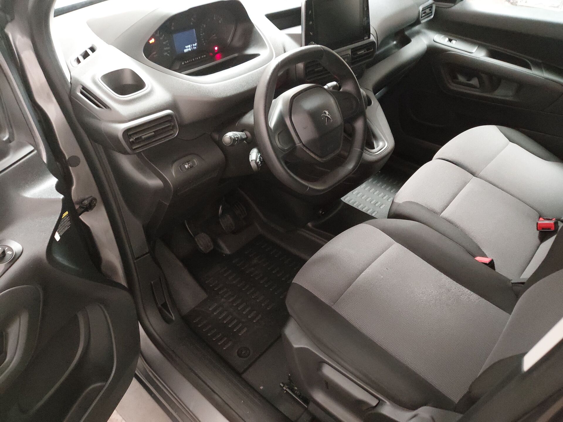Peugeot Partner 1.5 BlueHDI L1 Kasten NAVI KLIMA RADIO TEMPO VC 8