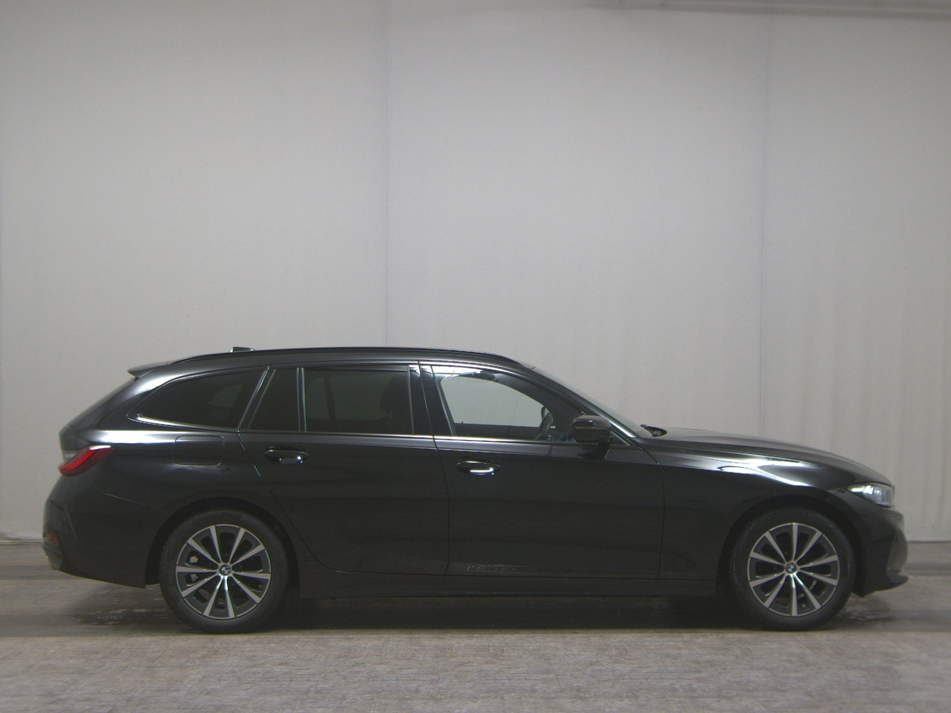 BMW 318dA Touring Leder Navi LED RFK ACC Ambiente