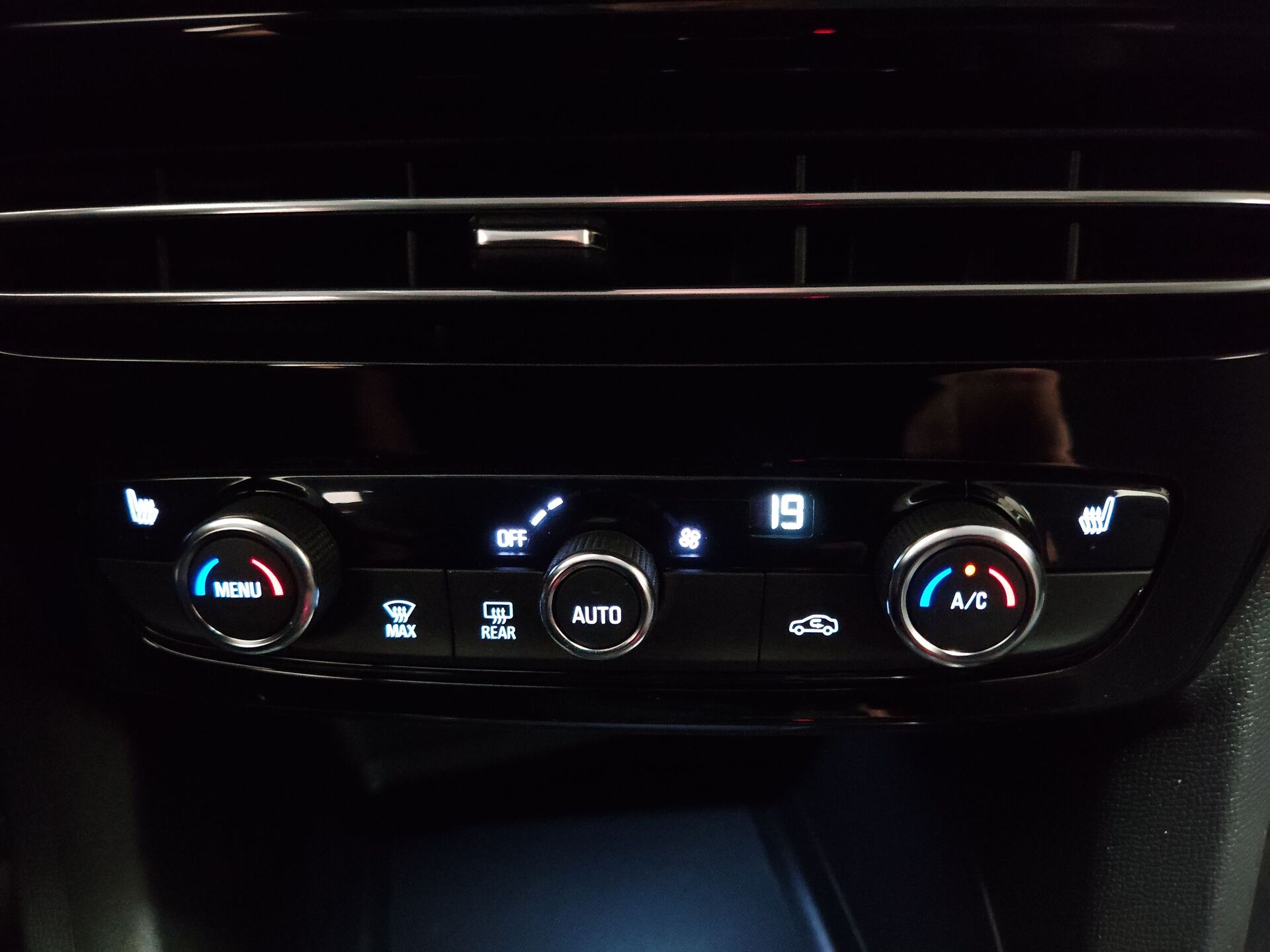 Opel Mokka-e Edition NAVI KLIMAAUT LED PDC KAMERA 20