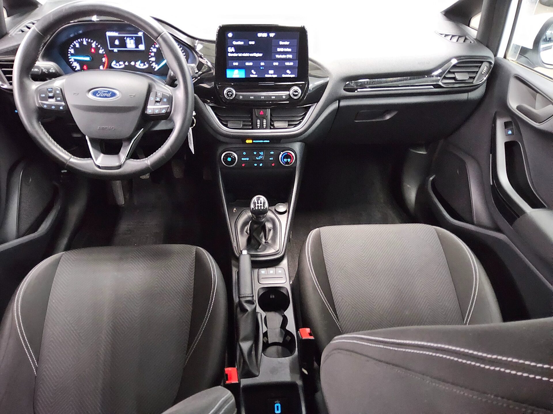 Ford Fiesta 1.1 Cool&Connect LED PDC Shz Tempomat 5