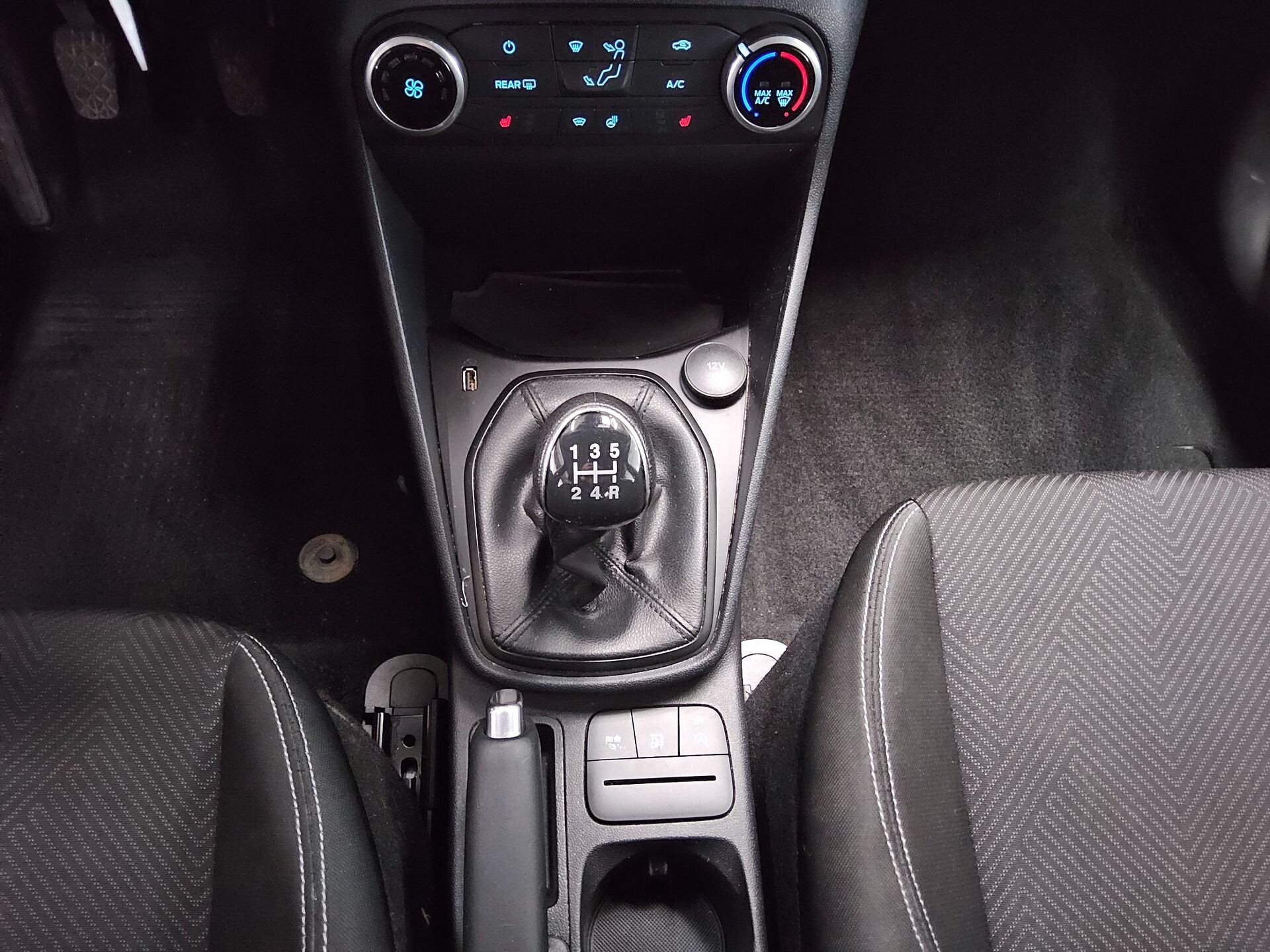 Ford Fiesta 1.1 Cool&Connect LED PDC Shz Tempomat 6