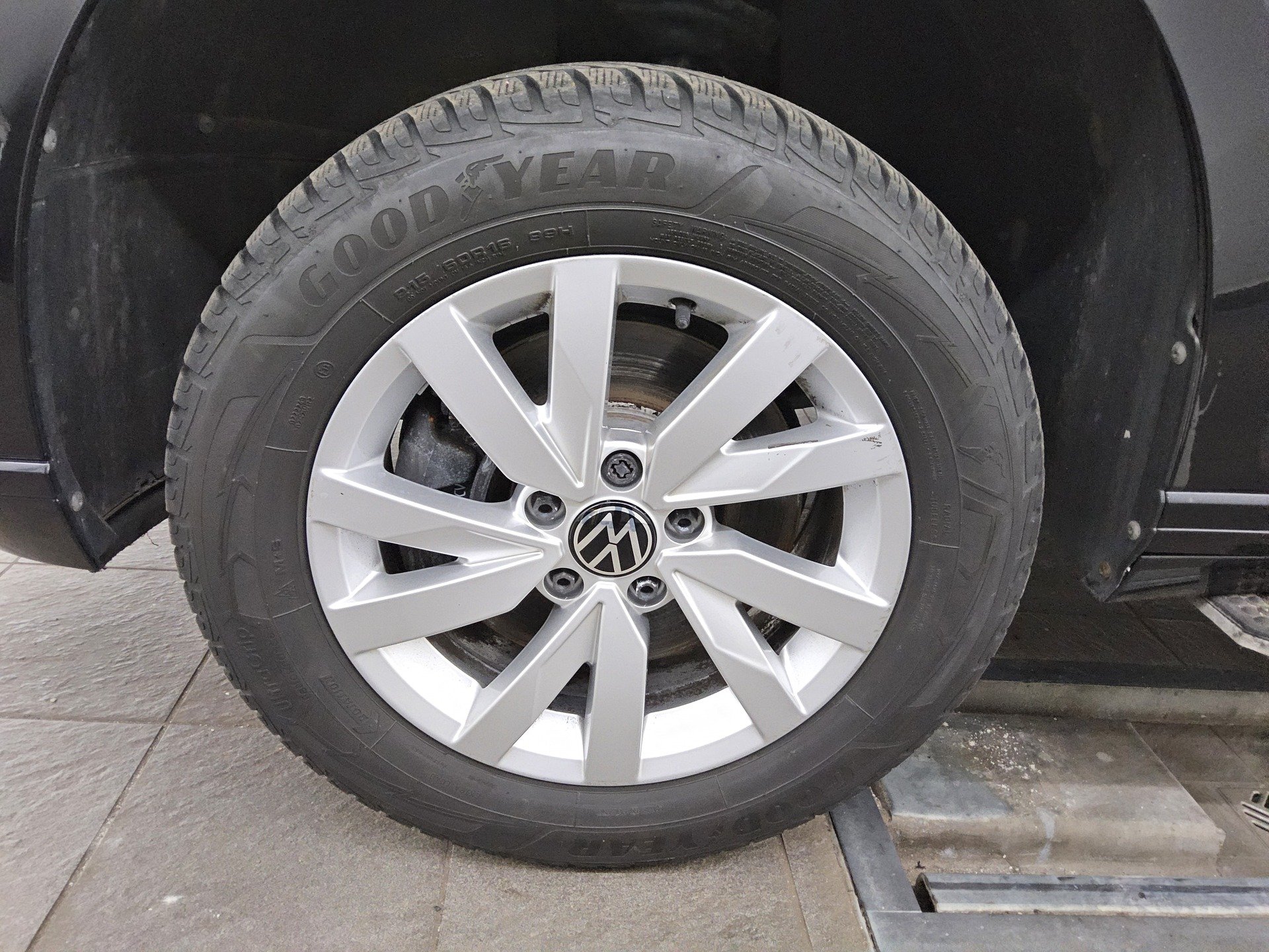 Volkswagen Passat Var. 2.0 TDI Business Navi LED DC Pano 11