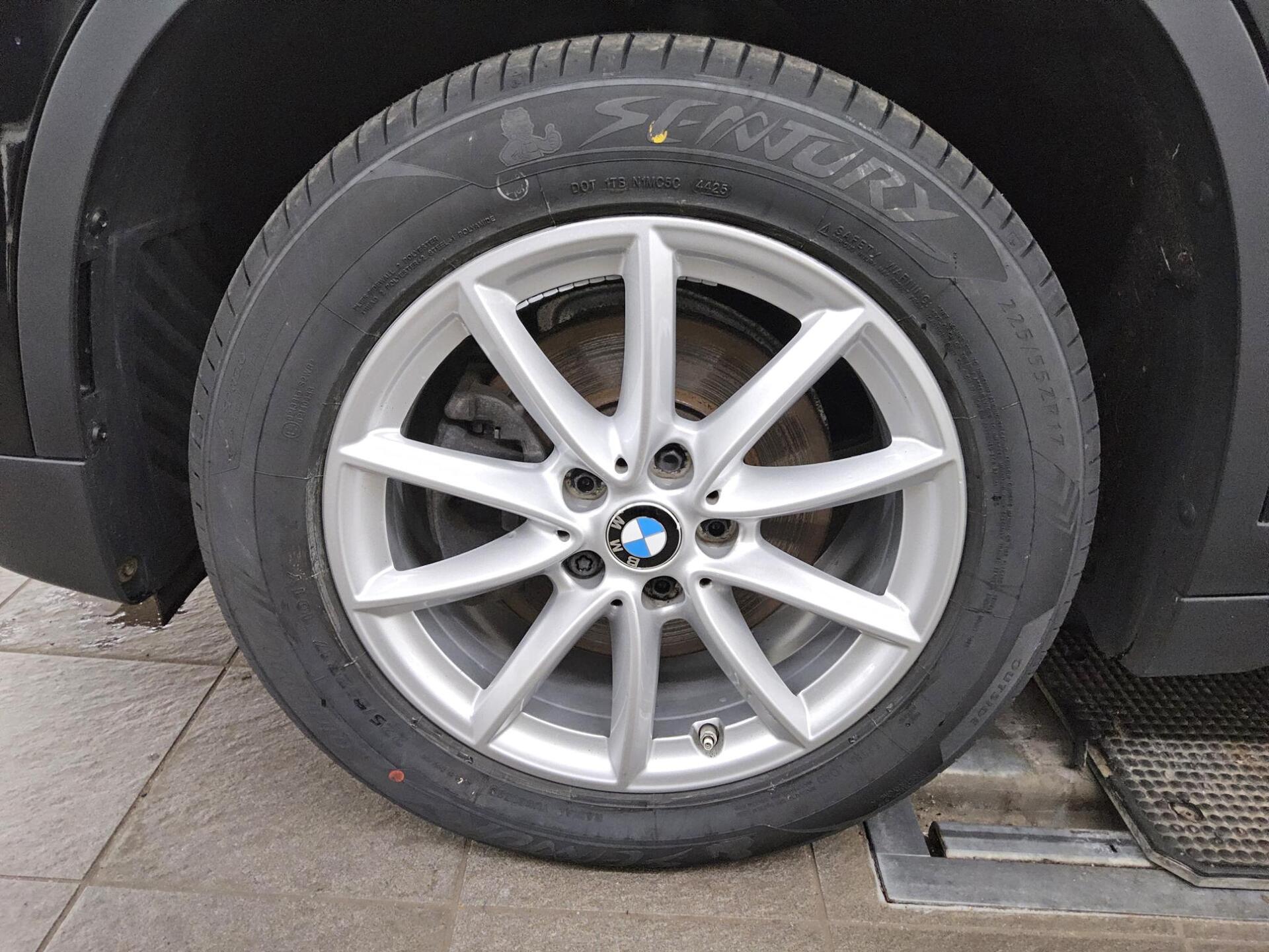 BMW X1 sDrive18d Advantage Navi Shz HuD el.Heck AHK RFK 10