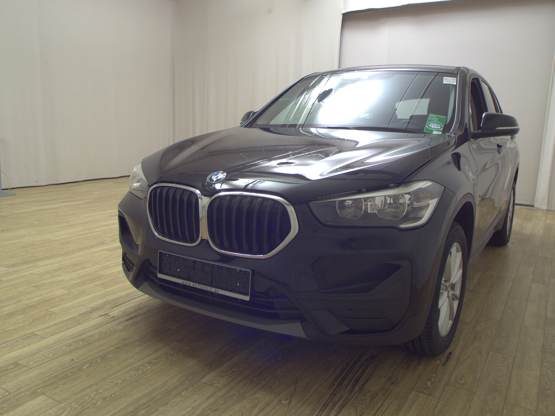 BMW X1 sDrive18d Advantage Navi Shz HuD el.Heck AHK RFK 2