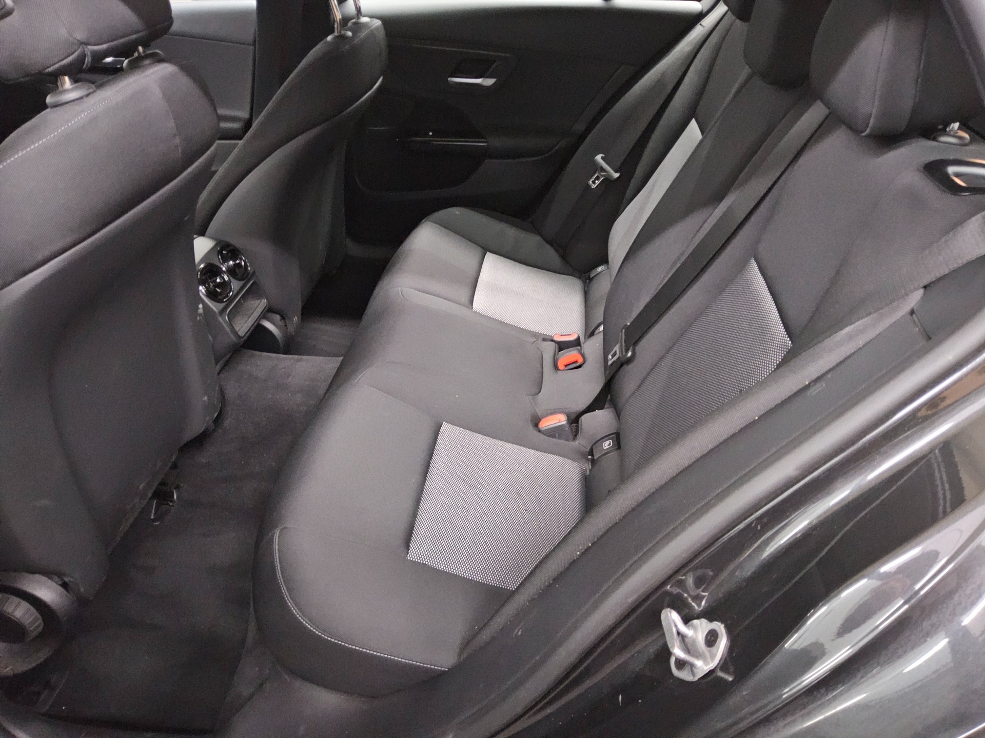 Mercedes-Benz C 200 T d Navi LED RfK PDC Shz Distronic+ 13