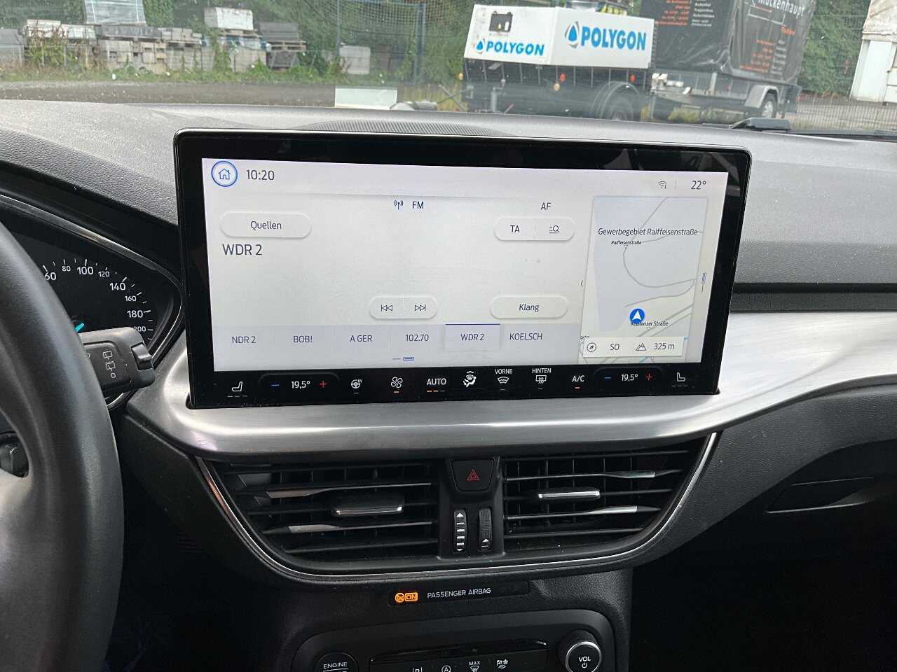 Ford Focus Turnier 1.5 EB Titanium Navi LED RFK SHZ 8