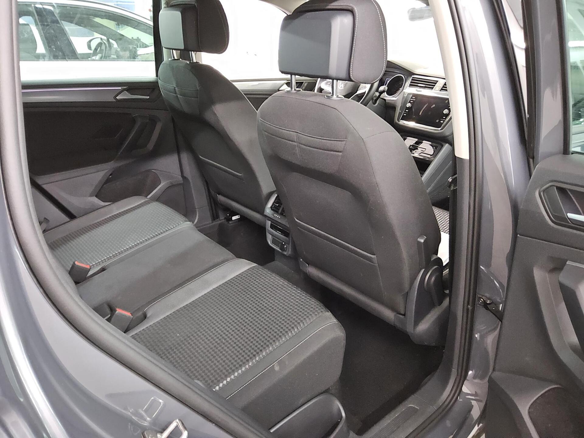 Volkswagen Tiguan 2.0 TDI Life Navi LED Shz AHK RFK 13