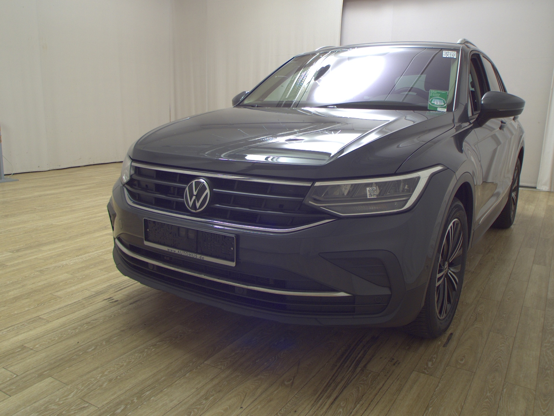 Volkswagen Tiguan 2.0 TDI Life Navi LED Shz AHK RFK 2