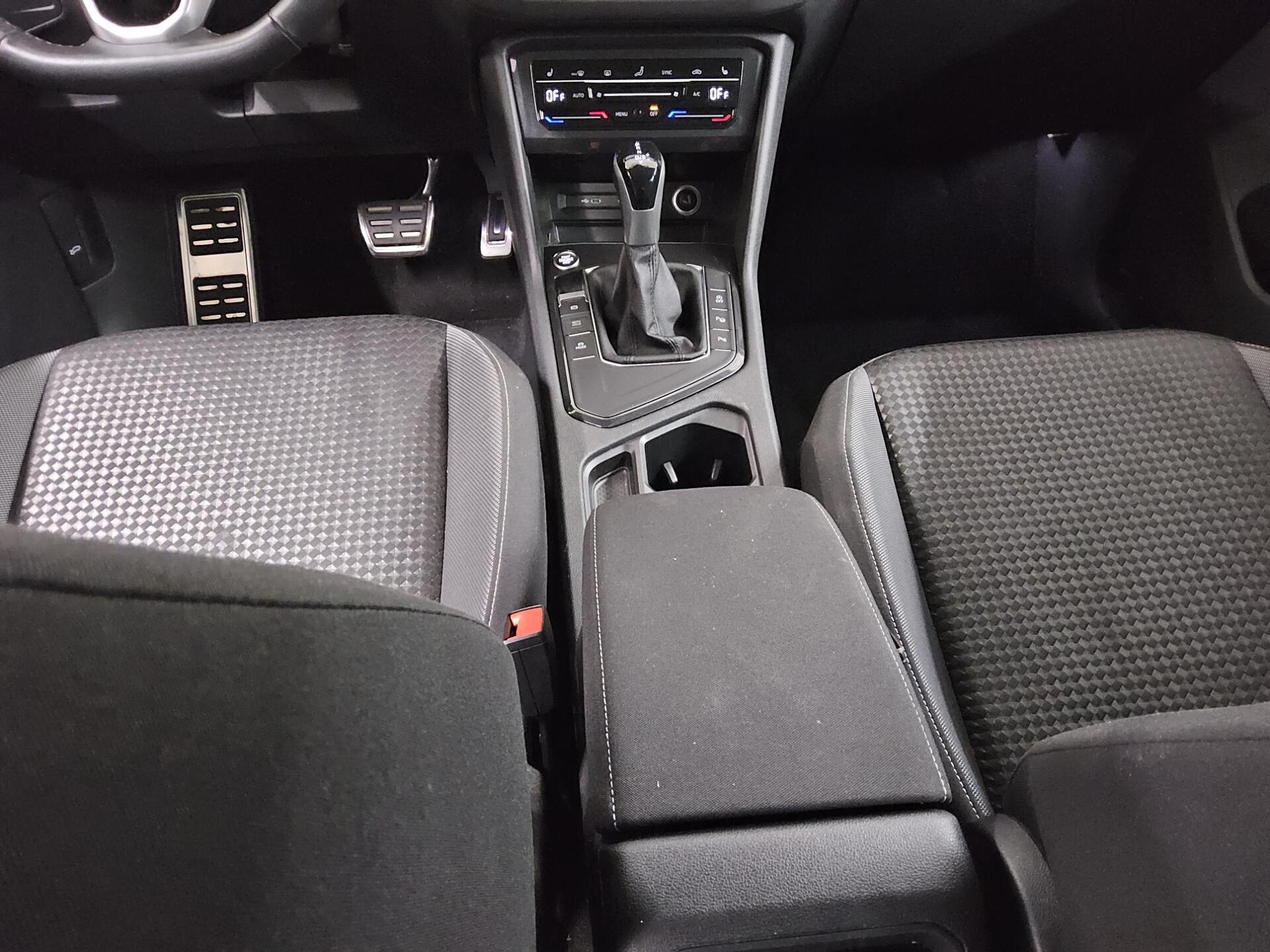Volkswagen Tiguan 2.0 TDI Life Navi LED Shz AHK RFK 6