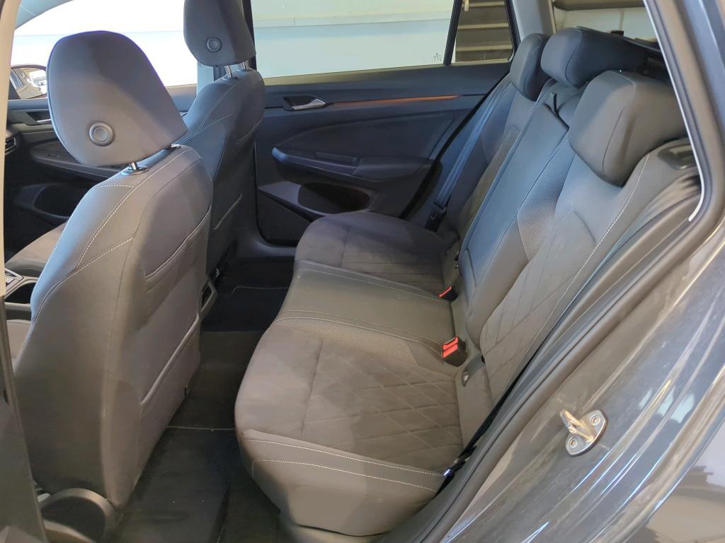 Volkswagen Golf-8 Var. 2.0 TDI Style NAVI LED SHZ el.Heck RFK 7
